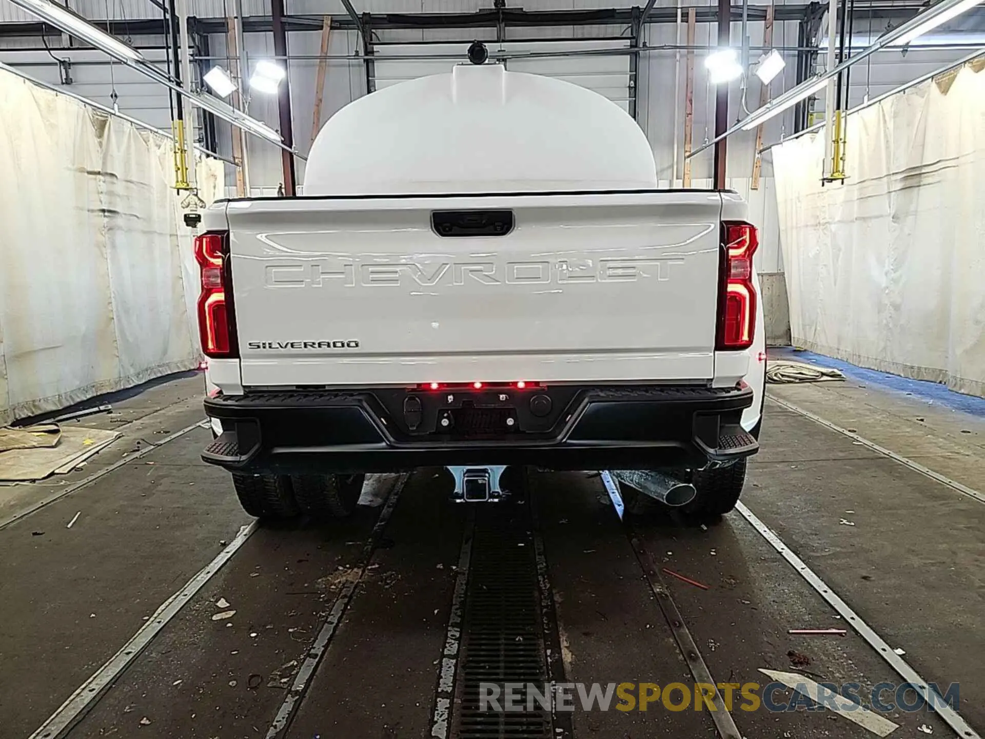 21 fotografías del automóvil dañado 1GC3YSE74RF320648 CHEVROLET SILVERADO 2024