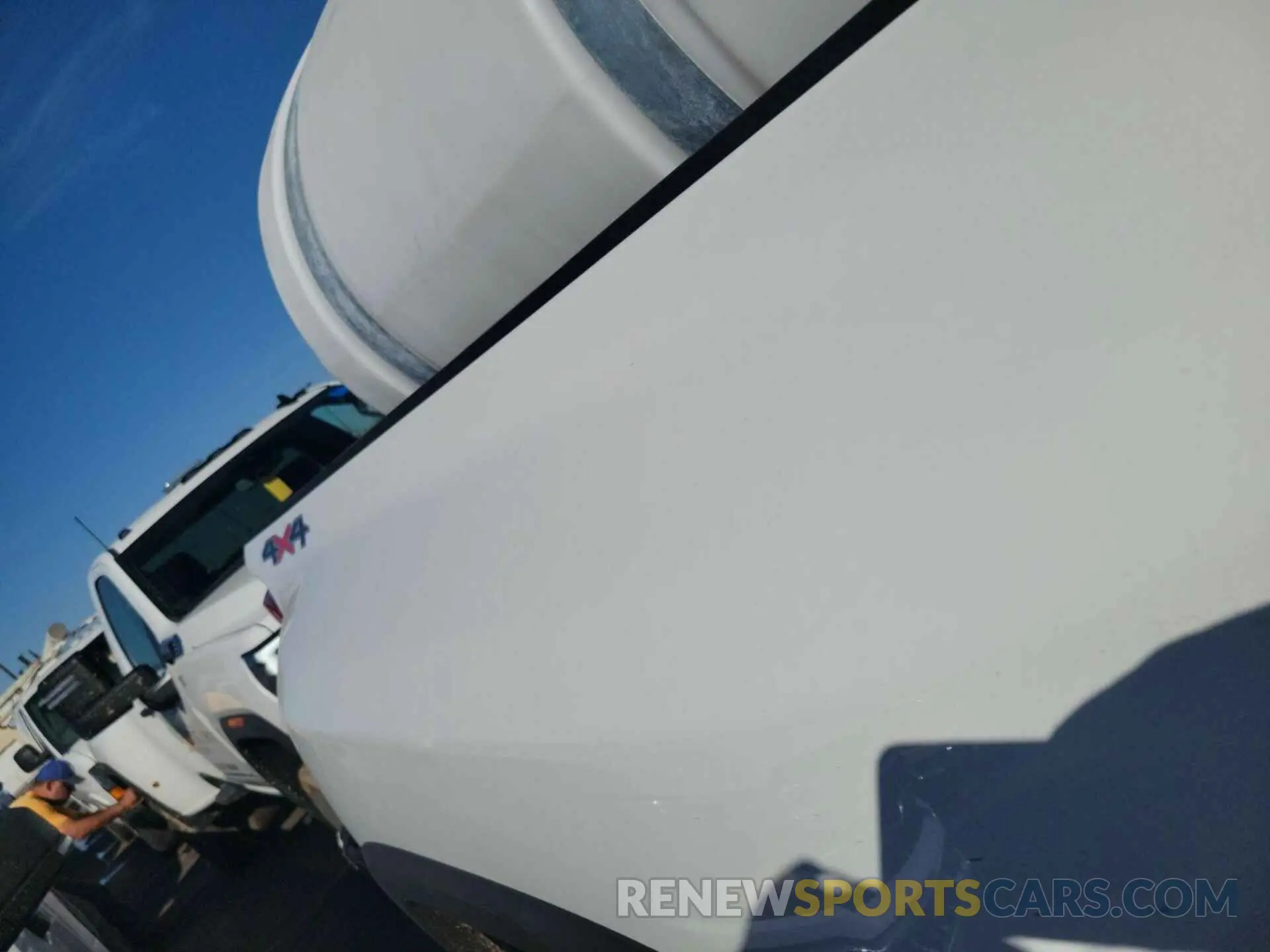 26 fotografías del automóvil dañado 1GC3YSE74RF320648 CHEVROLET SILVERADO 2024