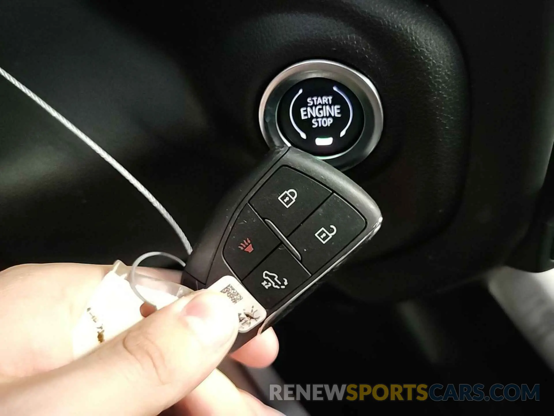 4 fotografías del automóvil dañado 1GC3YSE74RF320648 CHEVROLET SILVERADO 2024