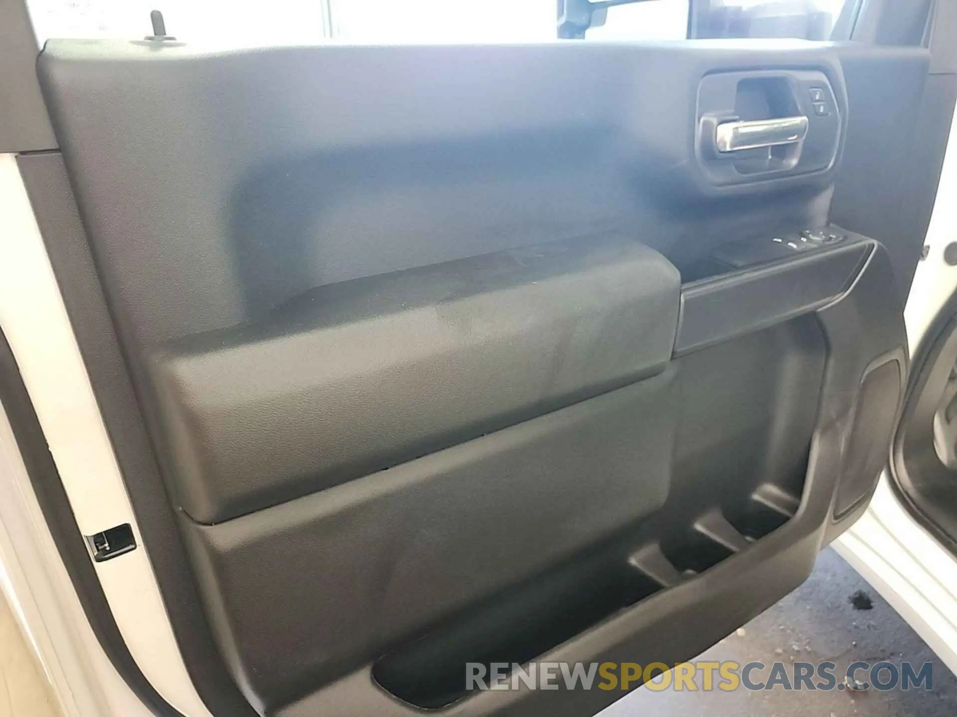 15 fotografías del automóvil dañado 1GC3YSE7XRF320475 CHEVROLET SILVERADO 2024