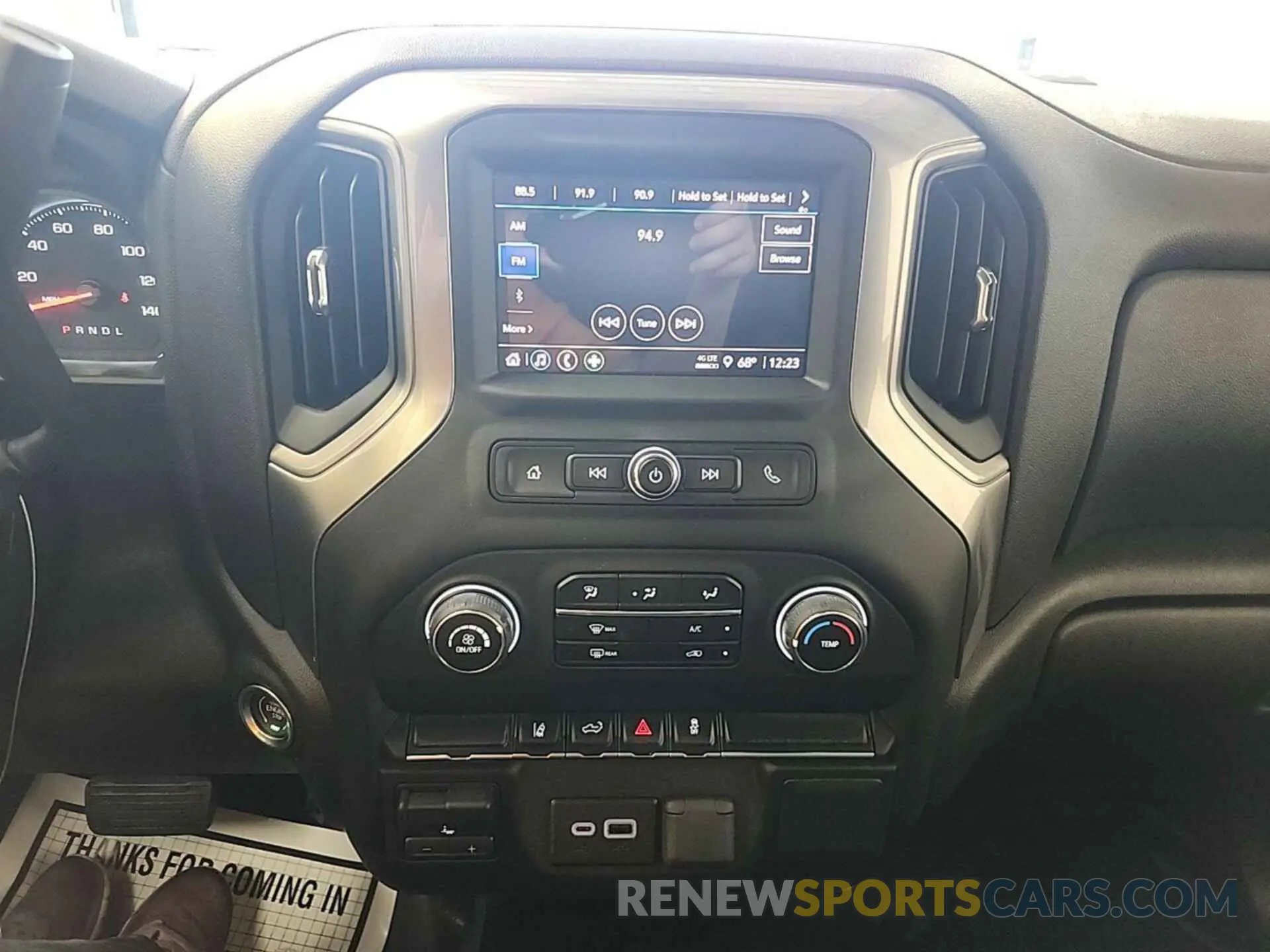 21 fotografías del automóvil dañado 1GC3YSE7XRF320475 CHEVROLET SILVERADO 2024