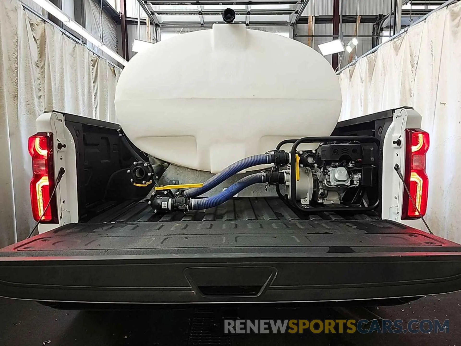3 fotografías del automóvil dañado 1GC3YSE7XRF320475 CHEVROLET SILVERADO 2024
