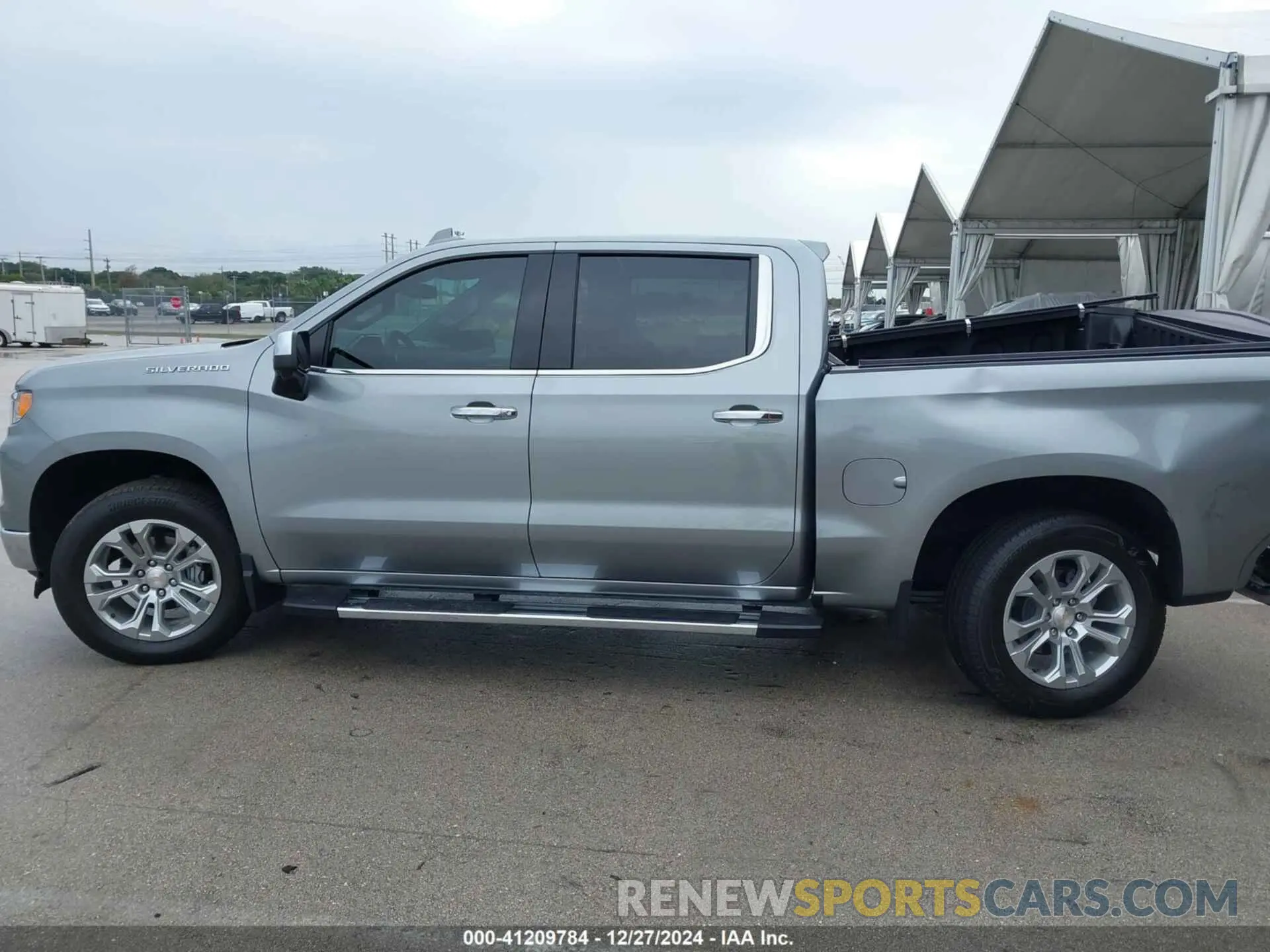 14 fotografías del automóvil dañado 2GCPAEED3R1273195 CHEVROLET SILVERADO 2024