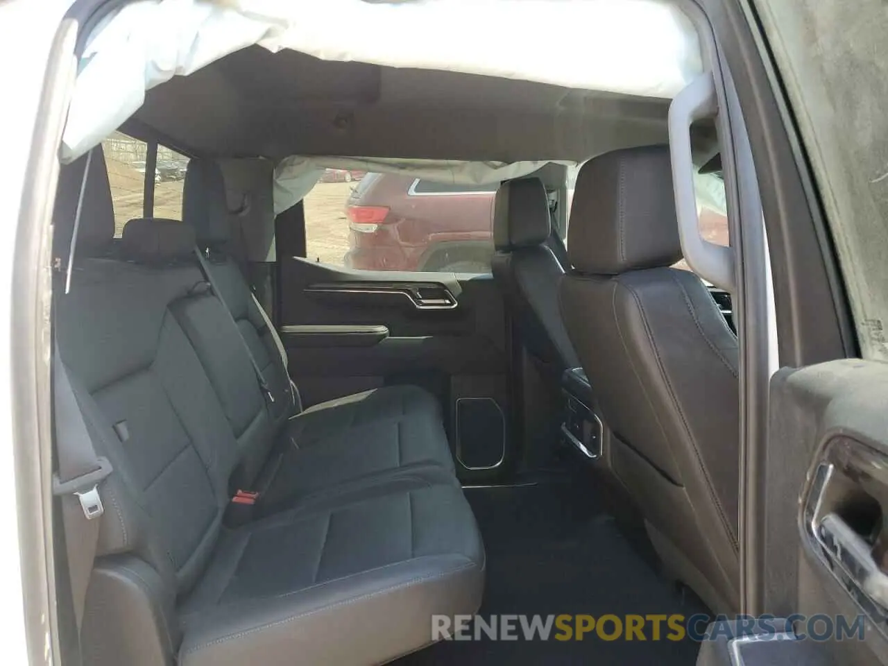10 fotografías del automóvil dañado 2GCUDGED8R1150787 CHEVROLET SILVERADO 2024