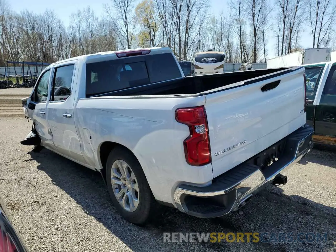 2 fotografías del automóvil dañado 2GCUDGED8R1150787 CHEVROLET SILVERADO 2024