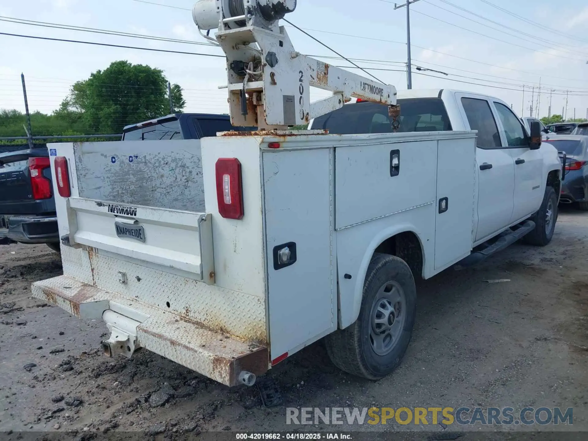 4 fotografías del automóvil dañado 1GC1CREG1KF136045 CHEVROLET SILVERADO 2500HD 2019