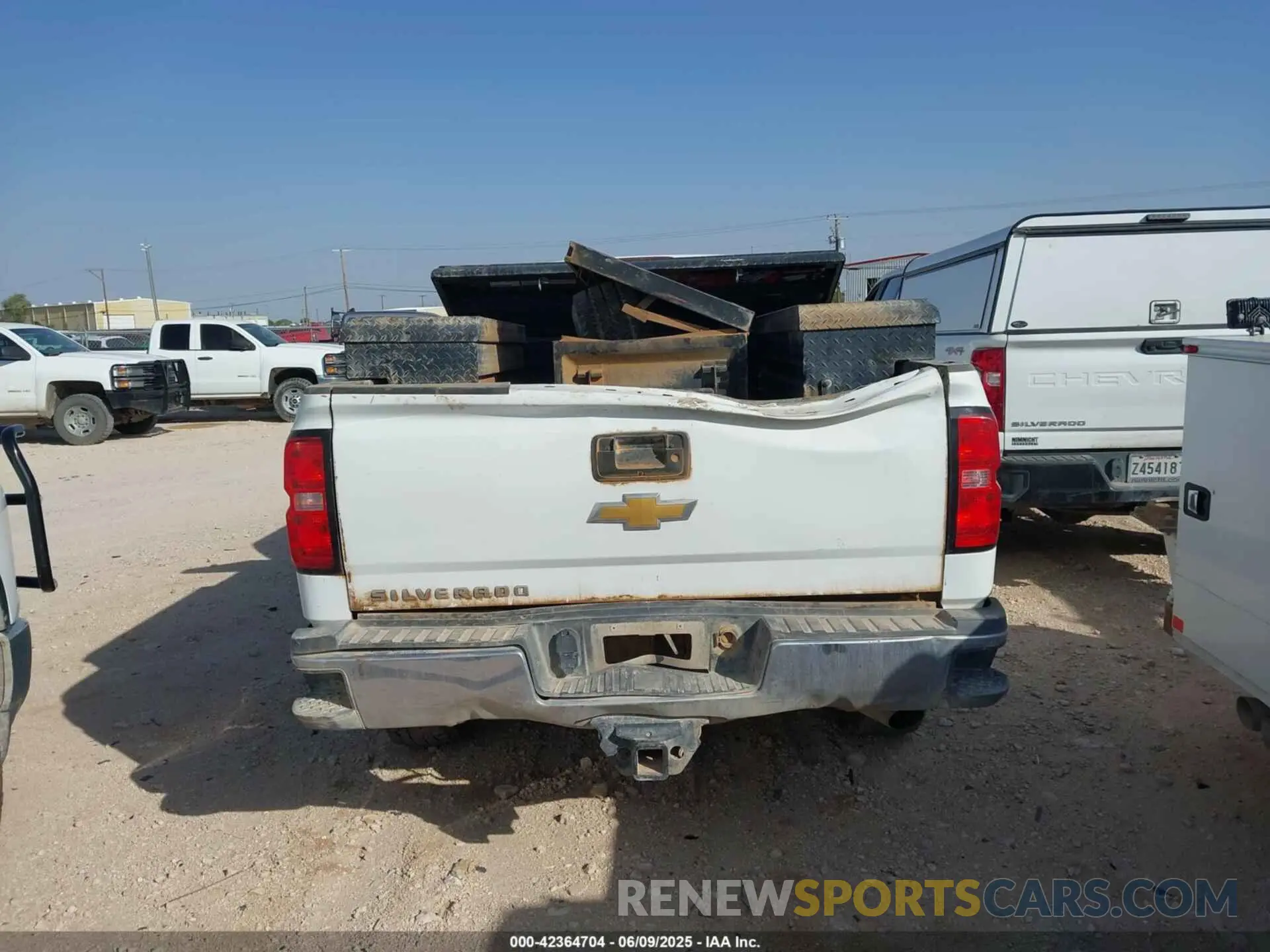 16 fotografías del automóvil dañado 1GC1KREG8KF167005 CHEVROLET SILVERADO 2500HD 2019