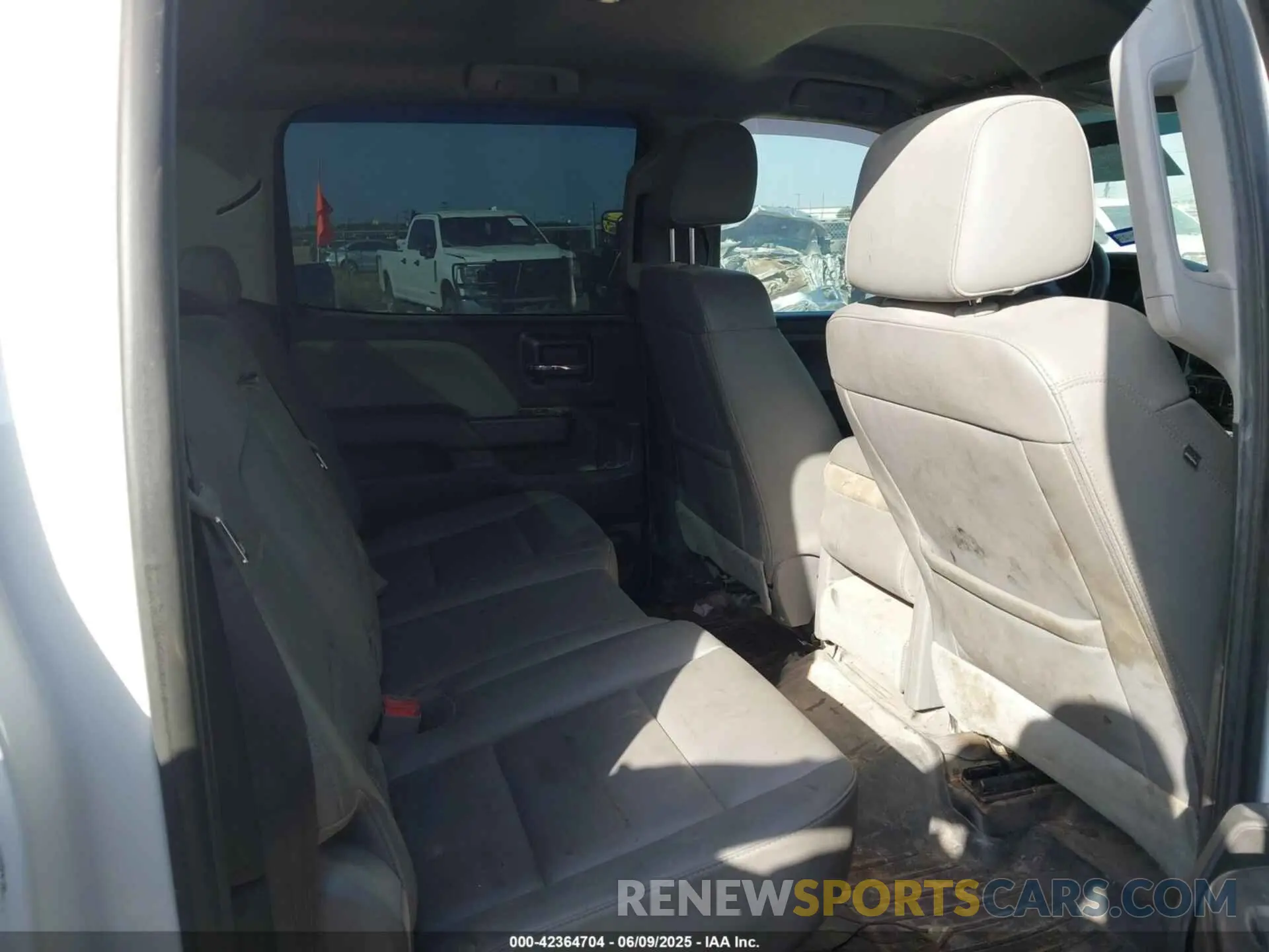 8 fotografías del automóvil dañado 1GC1KREG8KF167005 CHEVROLET SILVERADO 2500HD 2019