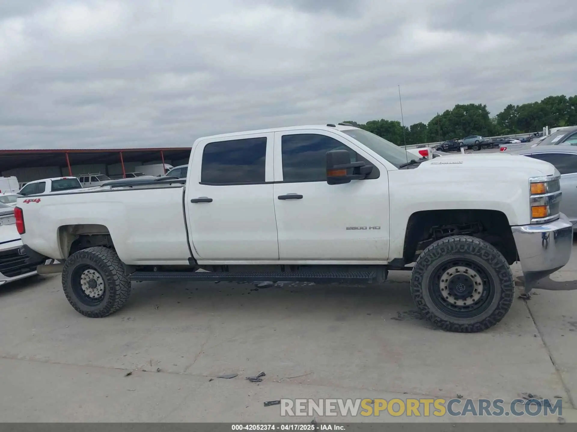 13 fotografías del automóvil dañado 1GC1KREYXKF219677 CHEVROLET SILVERADO 2500HD 2019