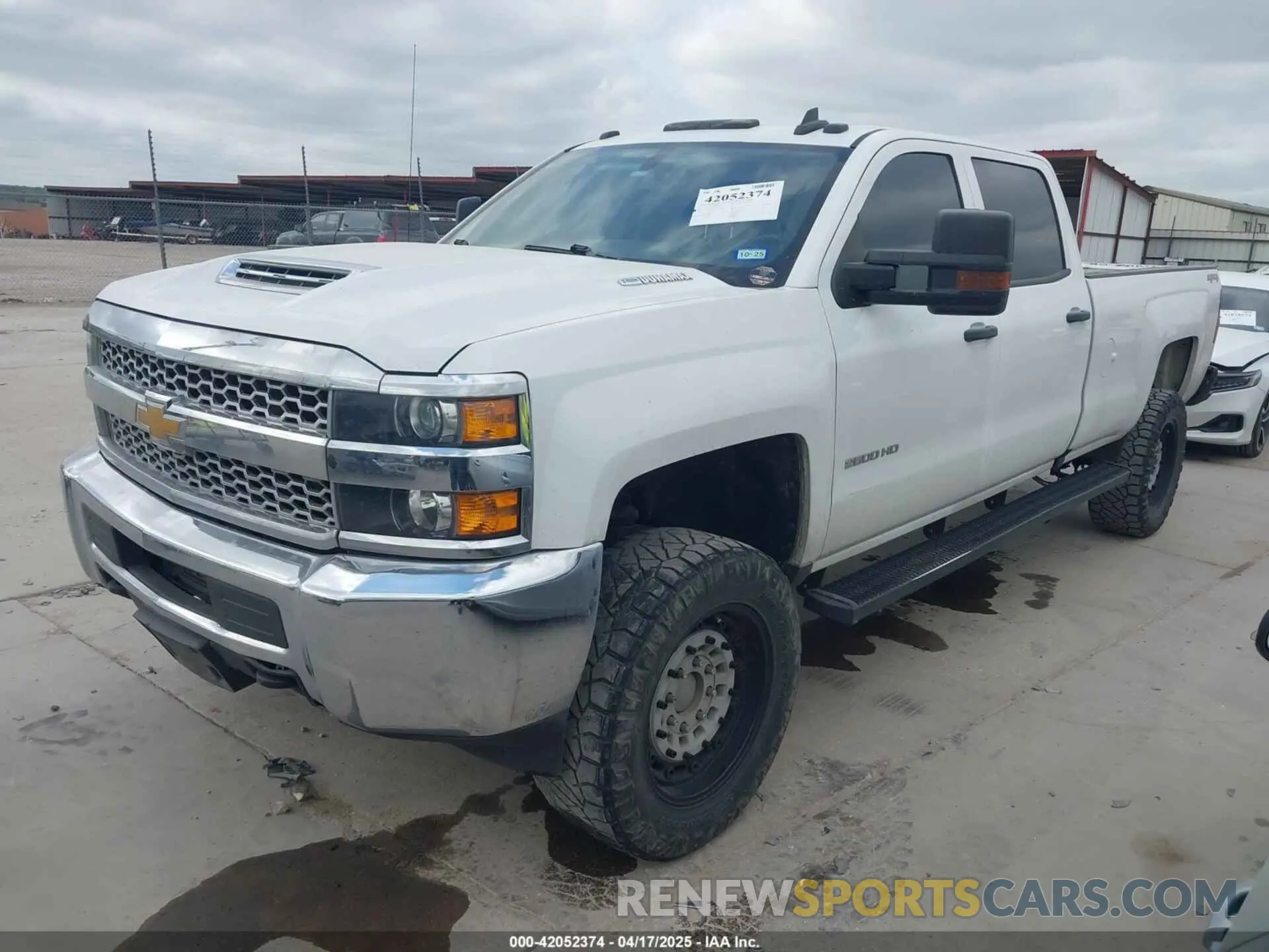2 fotografías del automóvil dañado 1GC1KREYXKF219677 CHEVROLET SILVERADO 2500HD 2019
