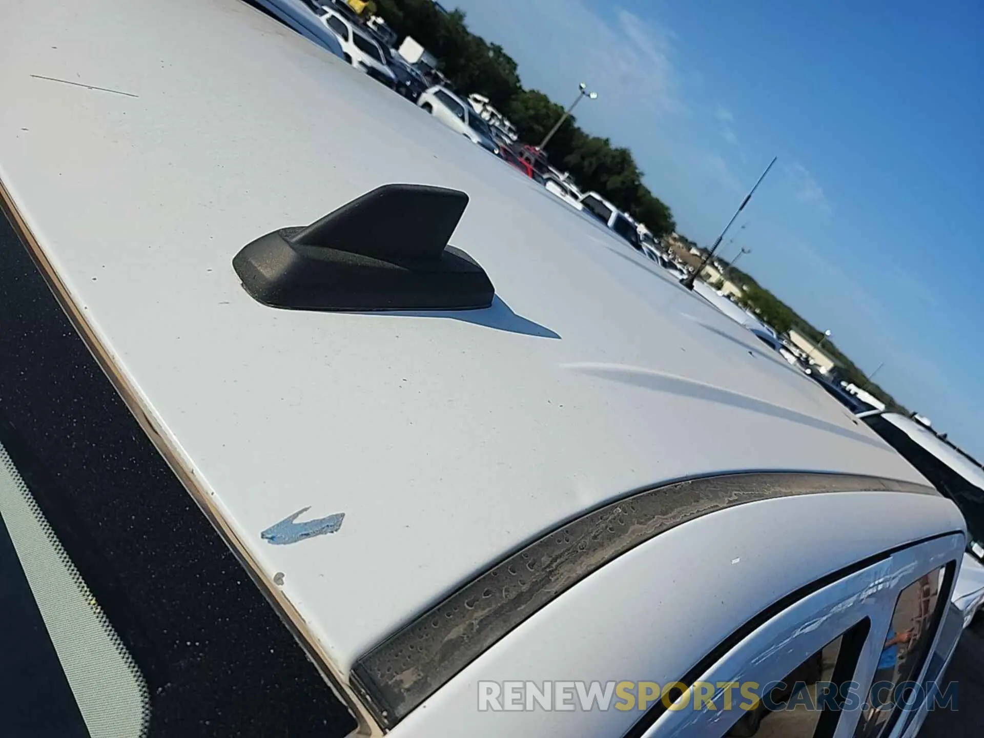 2 fotografías del automóvil dañado 1GC1KSEG2KF127395 CHEVROLET SILVERADO 2500HD 2019