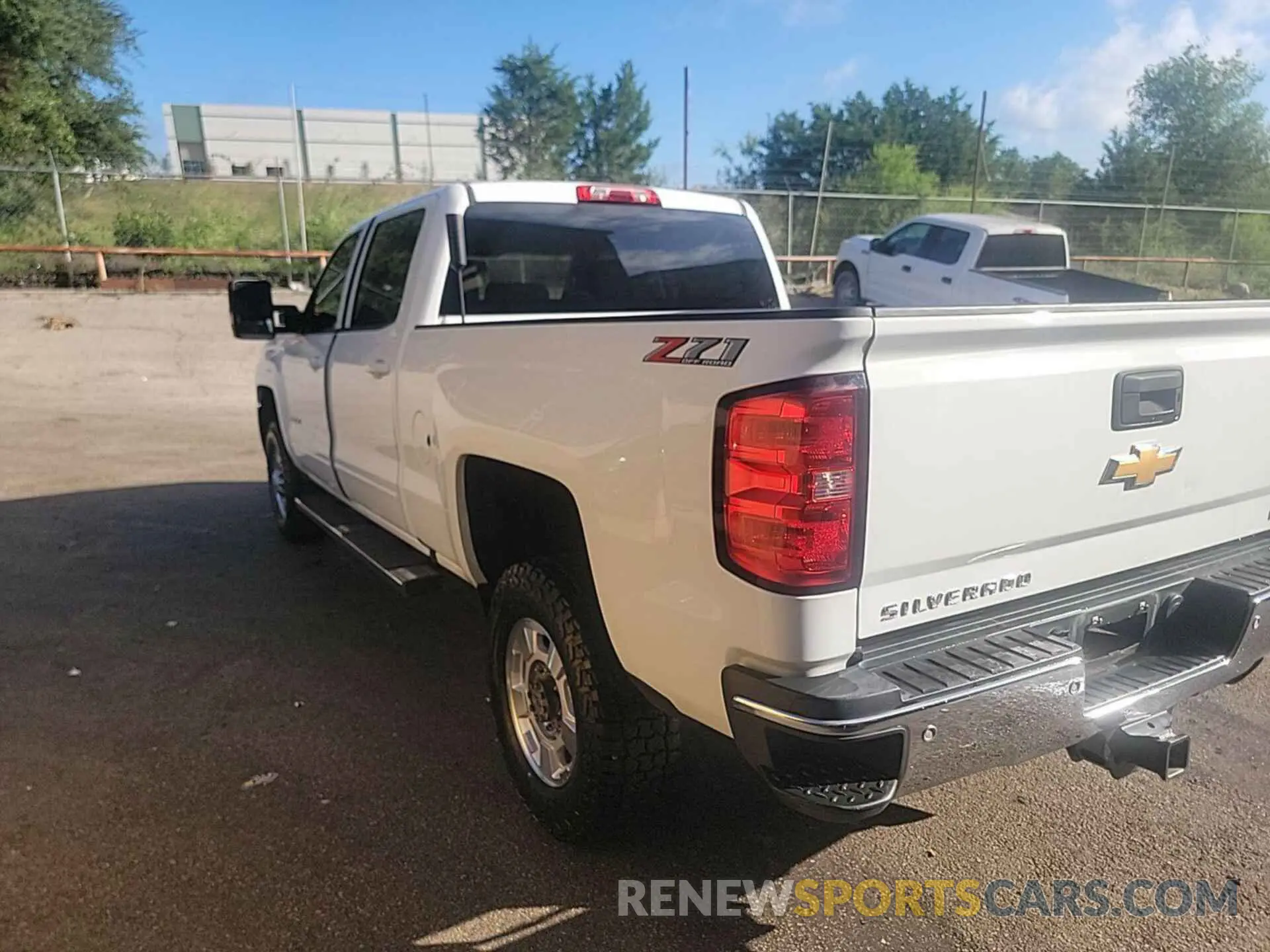 16 fotografías del automóvil dañado 1GC1KSEG2KF277815 CHEVROLET SILVERADO 2500HD 2019