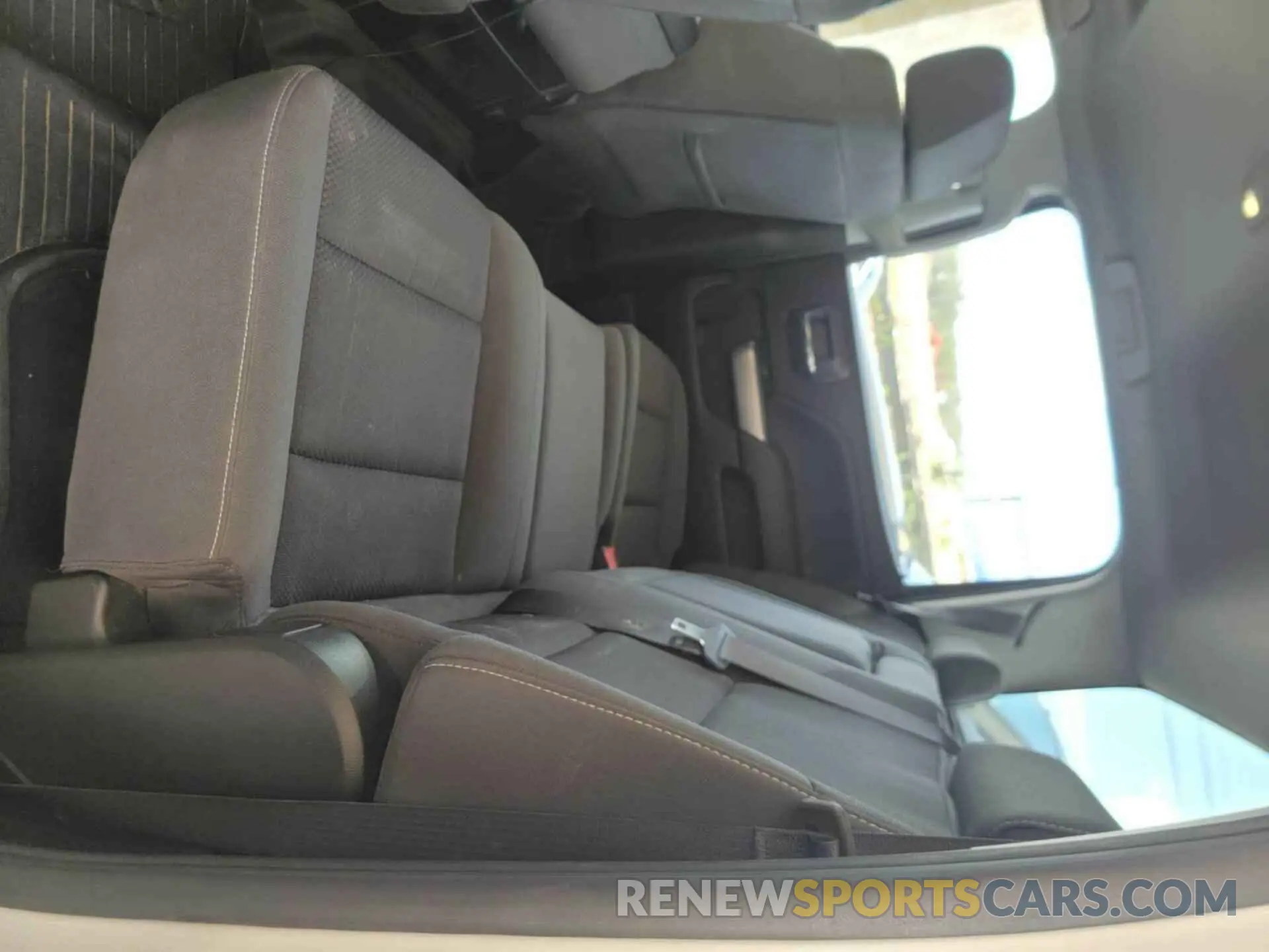 5 fotografías del automóvil dañado 1GC1KSEG2KF277815 CHEVROLET SILVERADO 2500HD 2019