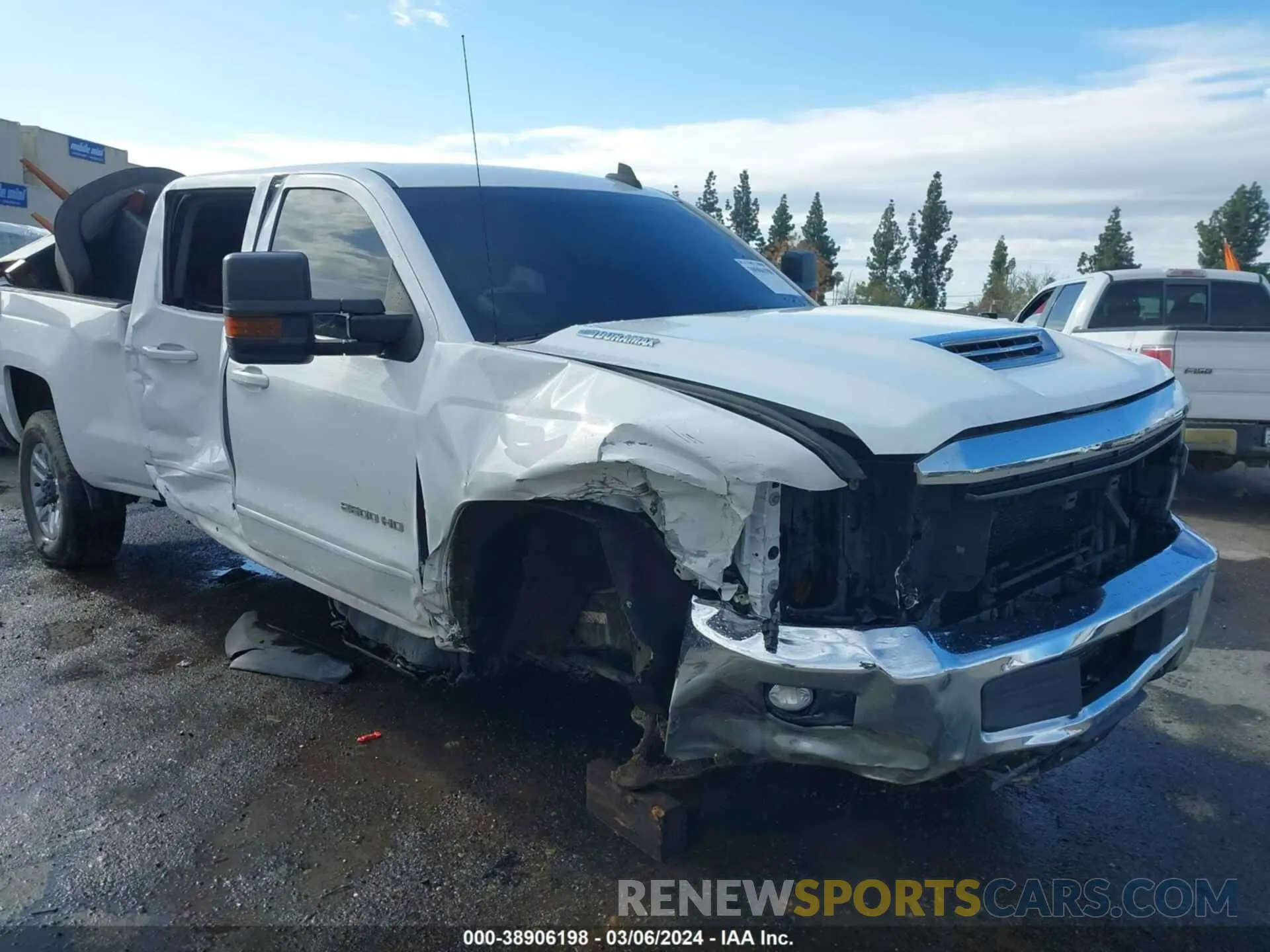 6 fotografías del automóvil dañado 1GC1KSEY7KF264437 CHEVROLET SILVERADO 2500HD 2019