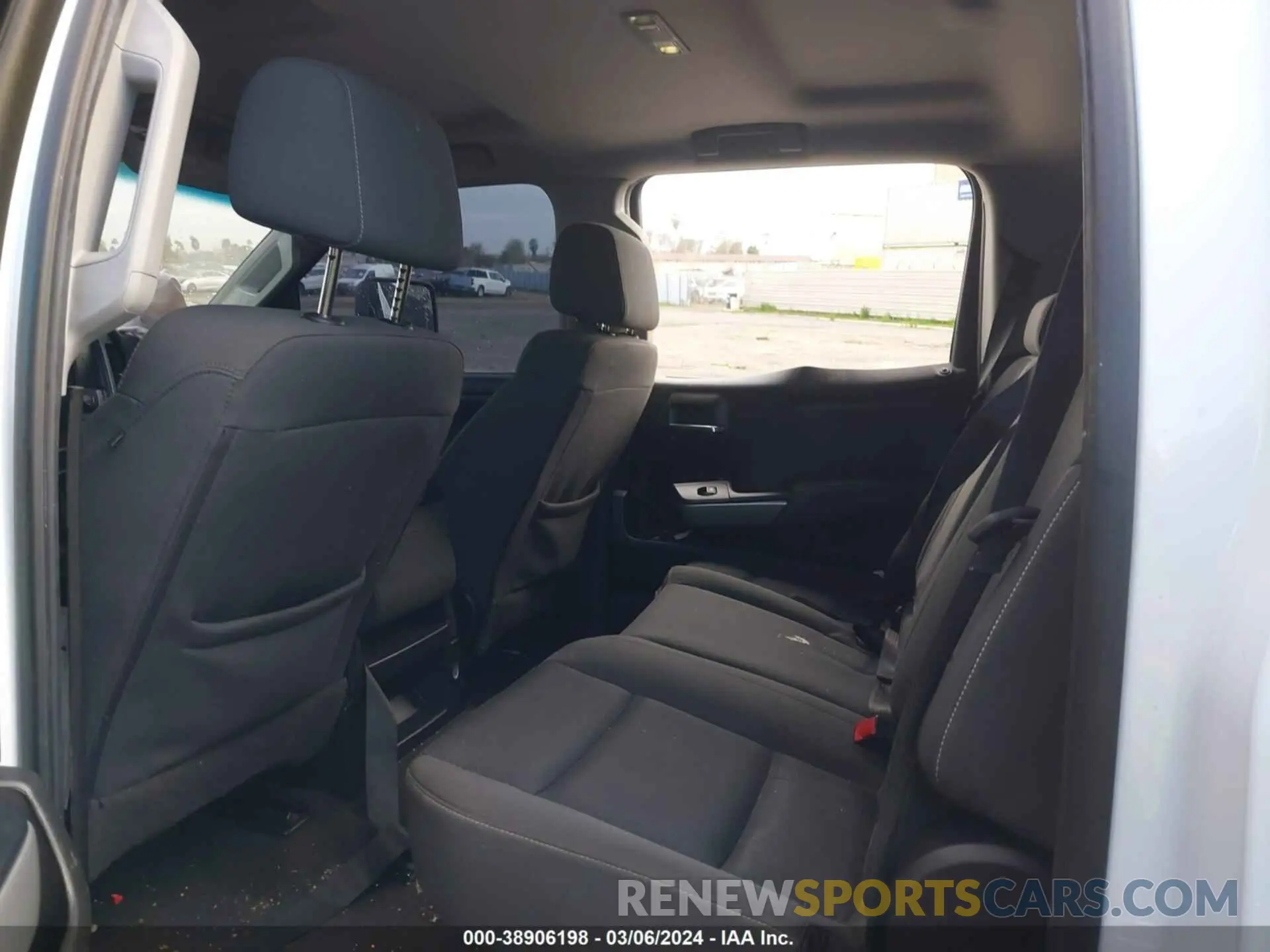 8 fotografías del automóvil dañado 1GC1KSEY7KF264437 CHEVROLET SILVERADO 2500HD 2019
