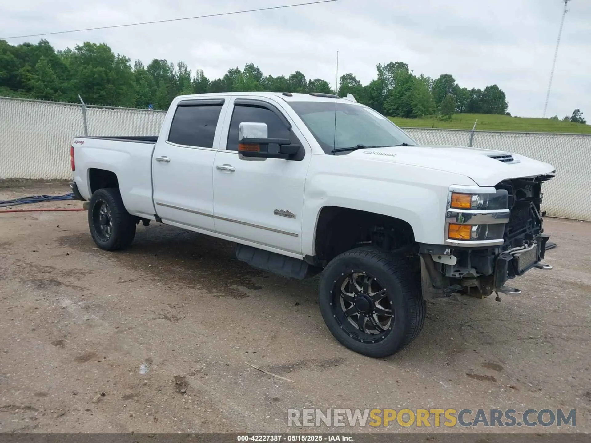 1 fotografías del automóvil dañado 1GC1KUEY2KF182465 CHEVROLET SILVERADO 2500HD 2019