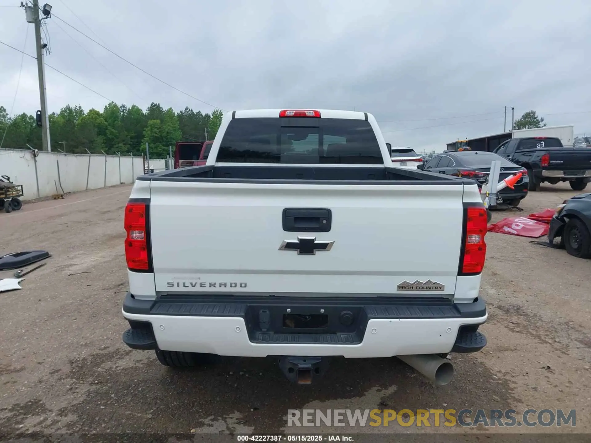 18 fotografías del automóvil dañado 1GC1KUEY2KF182465 CHEVROLET SILVERADO 2500HD 2019