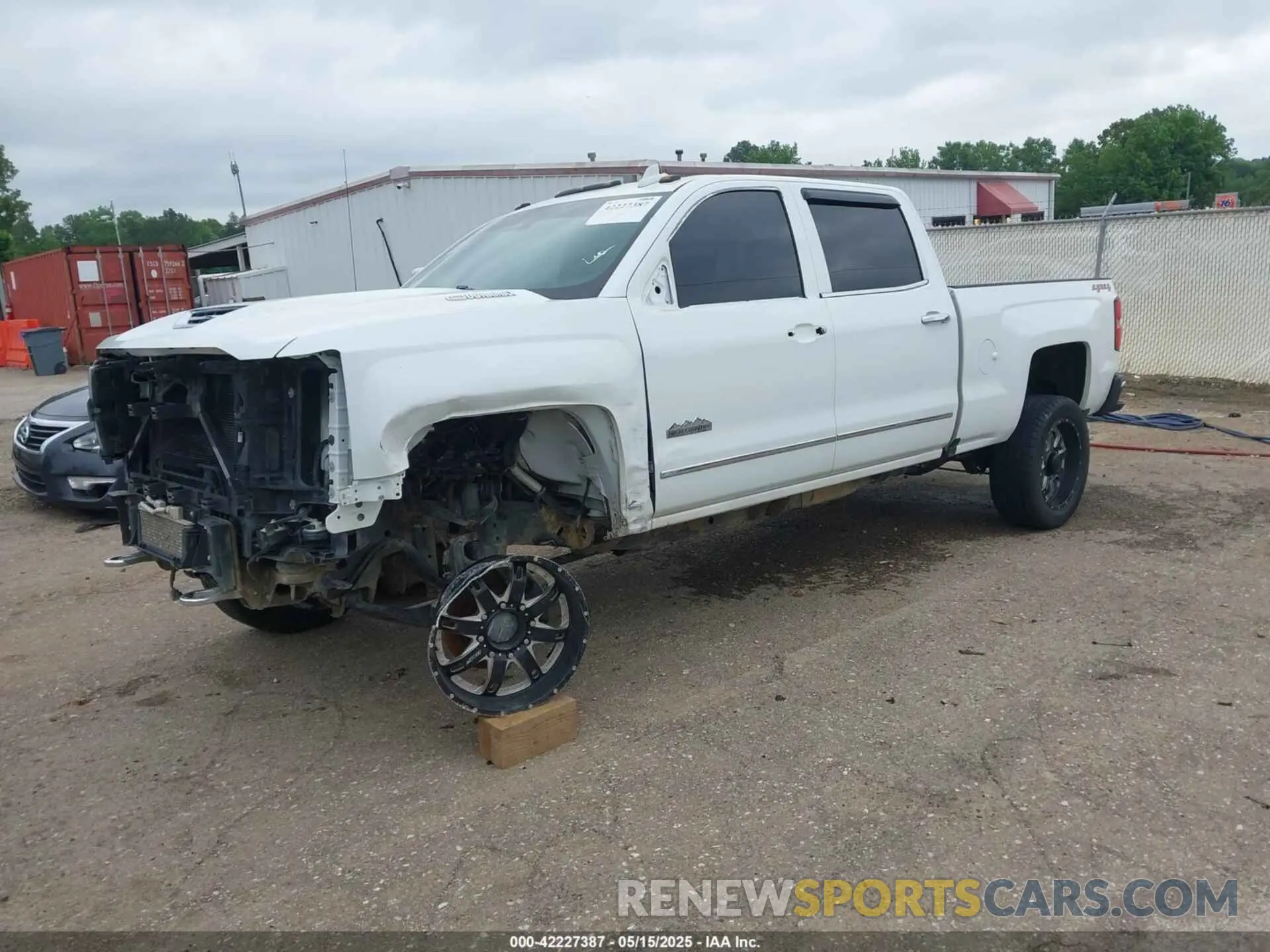 2 fotografías del automóvil dañado 1GC1KUEY2KF182465 CHEVROLET SILVERADO 2500HD 2019