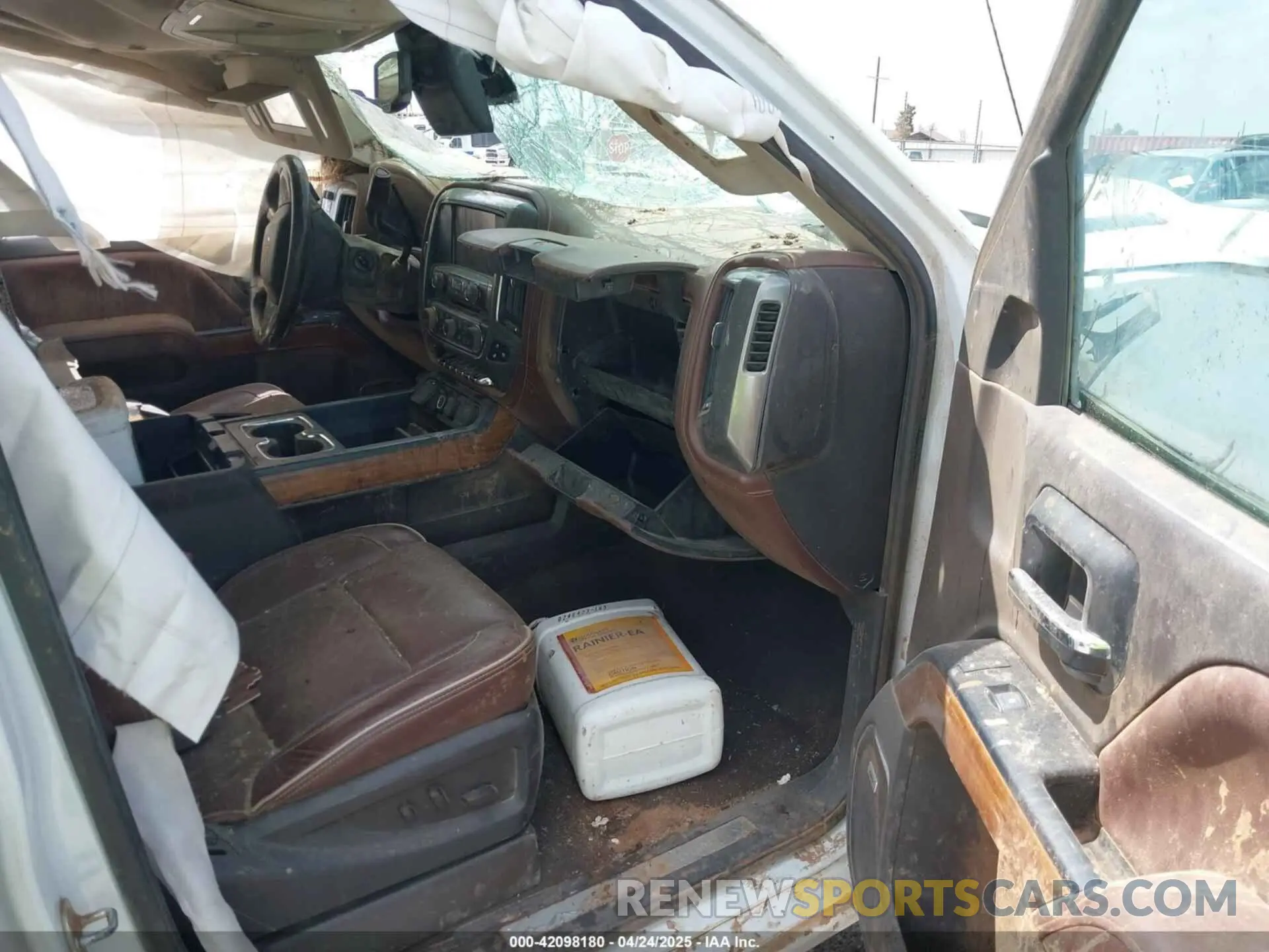 5 fotografías del automóvil dañado 1GC1KUEY3KF245654 CHEVROLET SILVERADO 2500HD 2019