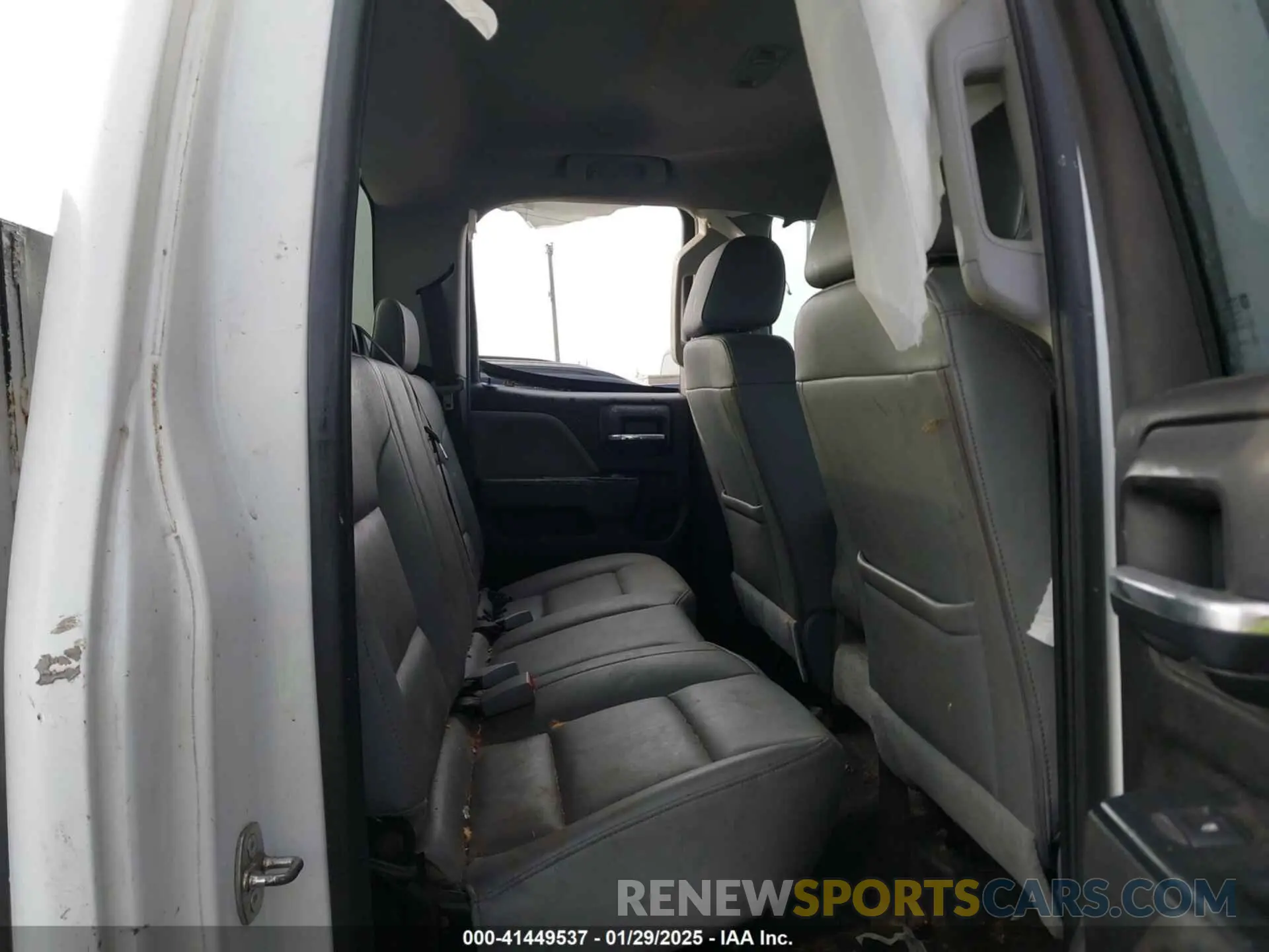 8 fotografías del automóvil dañado 2GB2CREG1K1220642 CHEVROLET SILVERADO 2500HD 2019