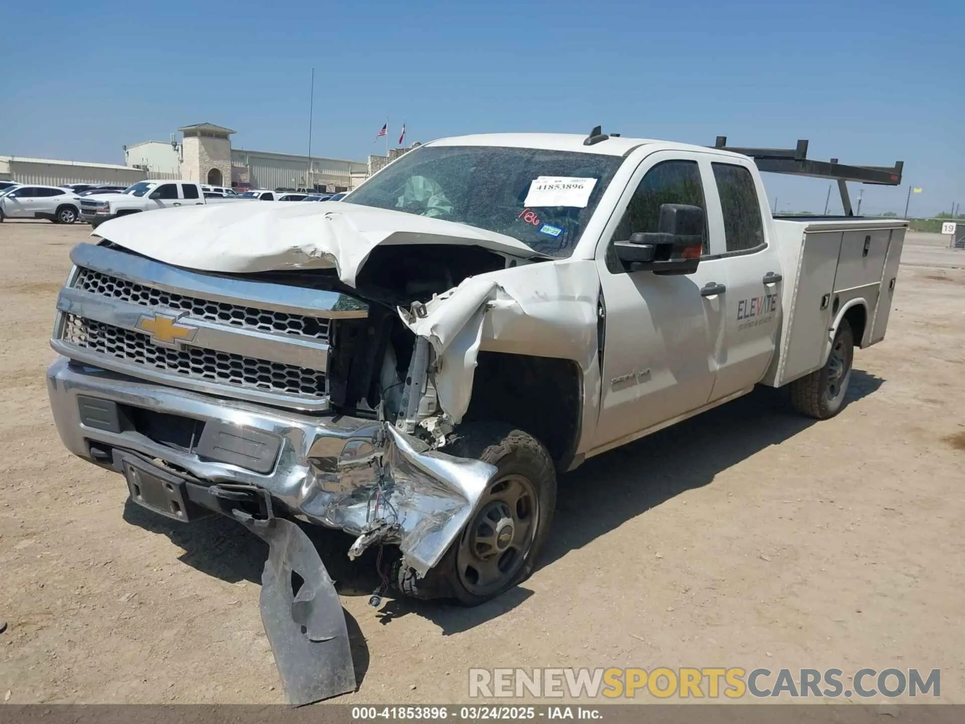 2 fotografías del automóvil dañado 2GB2CREG8K1216202 CHEVROLET SILVERADO 2500HD 2019