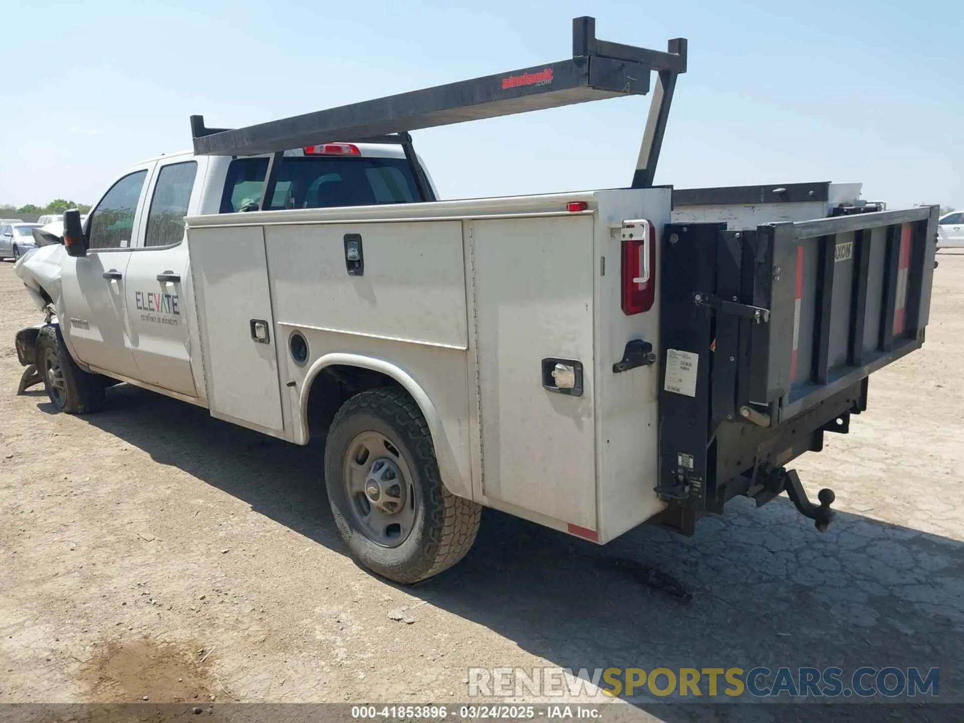 3 fotografías del automóvil dañado 2GB2CREG8K1216202 CHEVROLET SILVERADO 2500HD 2019