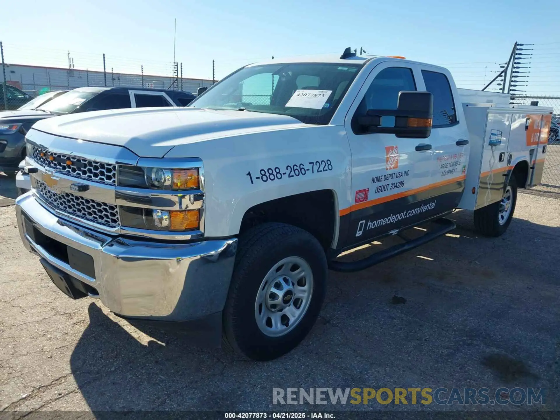 2 fotografías del automóvil dañado 2GB2CREG9K1166796 CHEVROLET SILVERADO 2500HD 2019