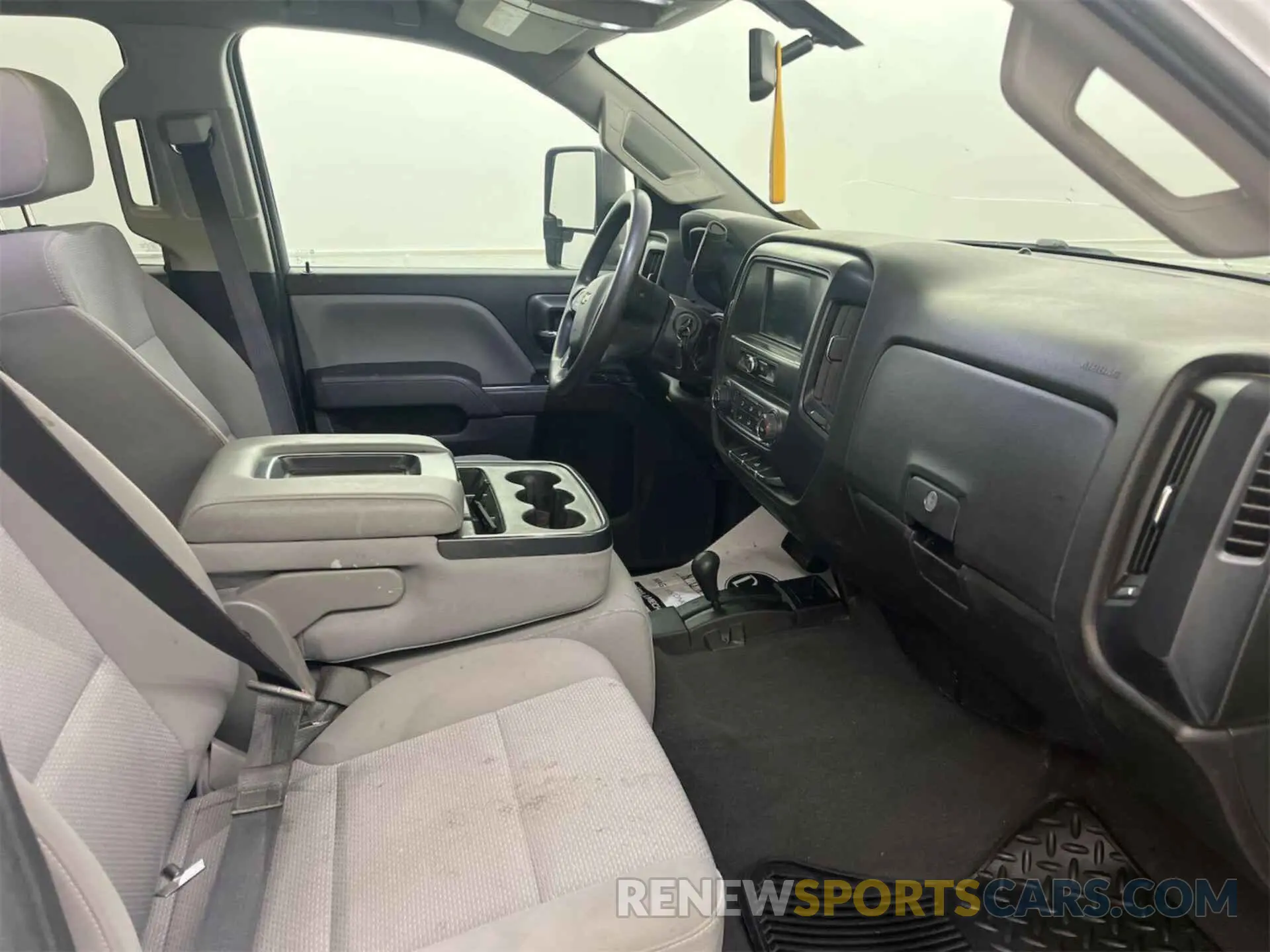 25 fotografías del automóvil dañado 2GB2KREG0K1185465 CHEVROLET SILVERADO 2500HD 2019