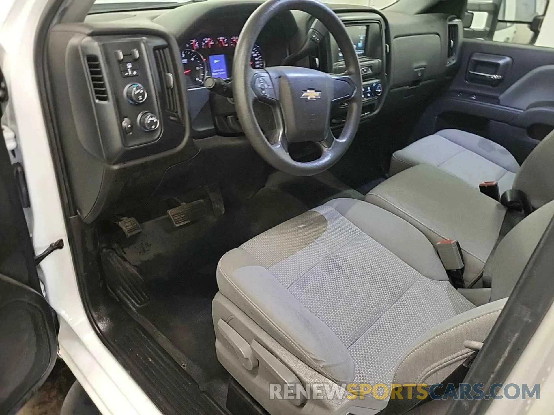 12 fotografías del automóvil dañado 2GB2KREG6K1188046 CHEVROLET SILVERADO 2500HD 2019