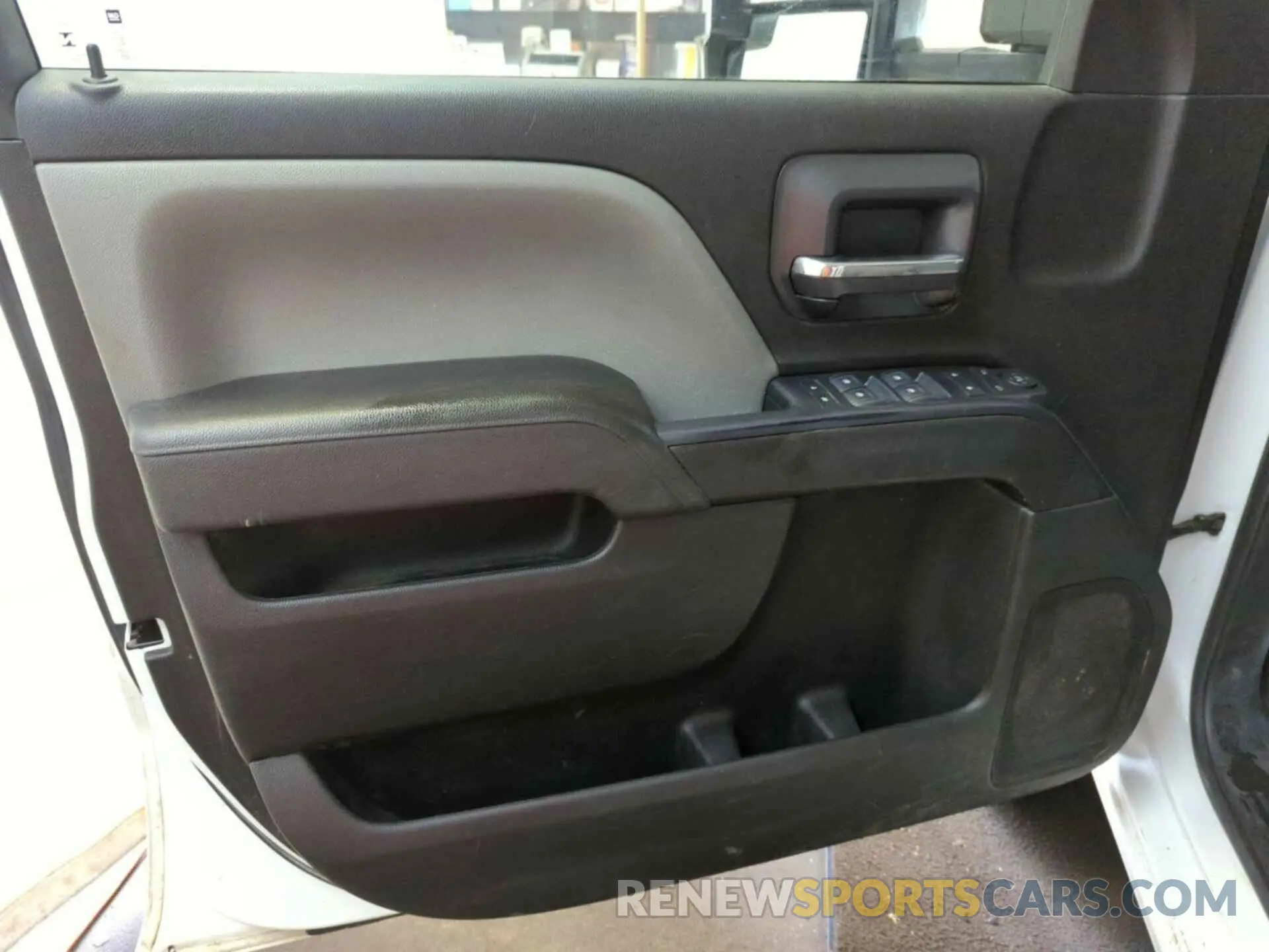 31 fotografías del automóvil dañado 2GB2KREG8K1182653 CHEVROLET SILVERADO 2500HD 2019