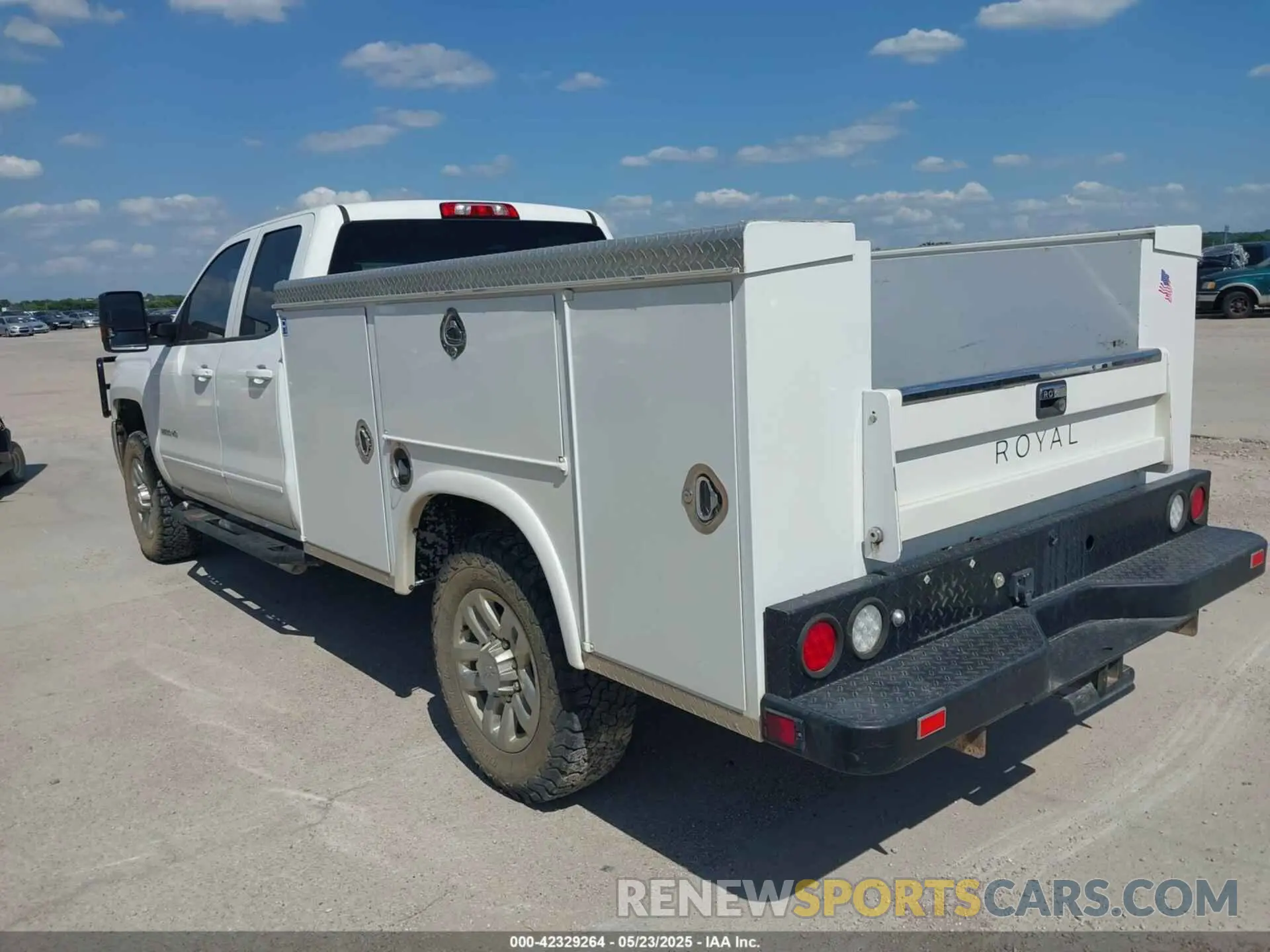 3 fotografías del automóvil dañado 2GB2KSEG1K1188740 CHEVROLET SILVERADO 2500HD 2019