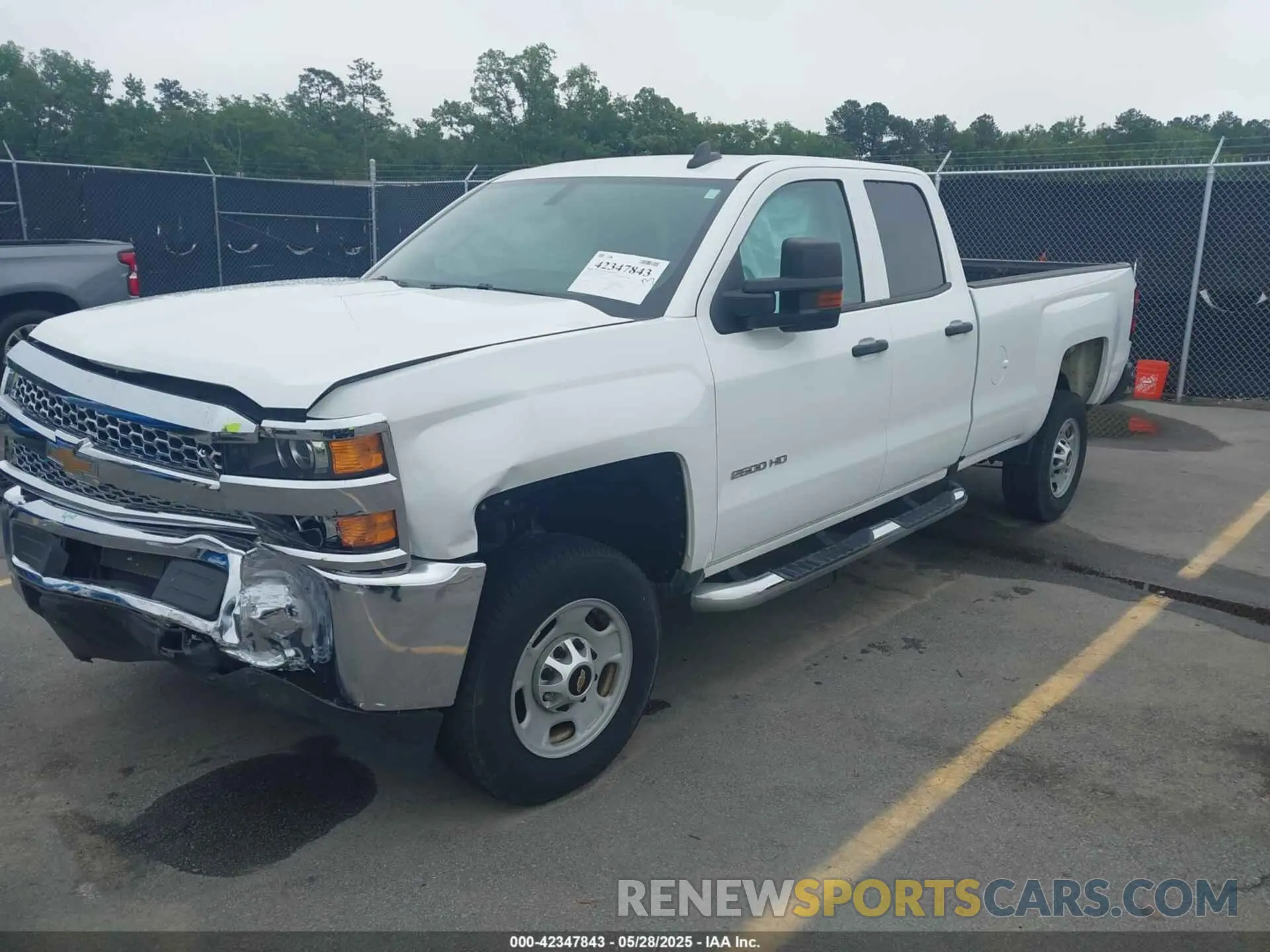 2 fotografías del automóvil dañado 2GC2CREG3K1153442 CHEVROLET SILVERADO 2500HD 2019