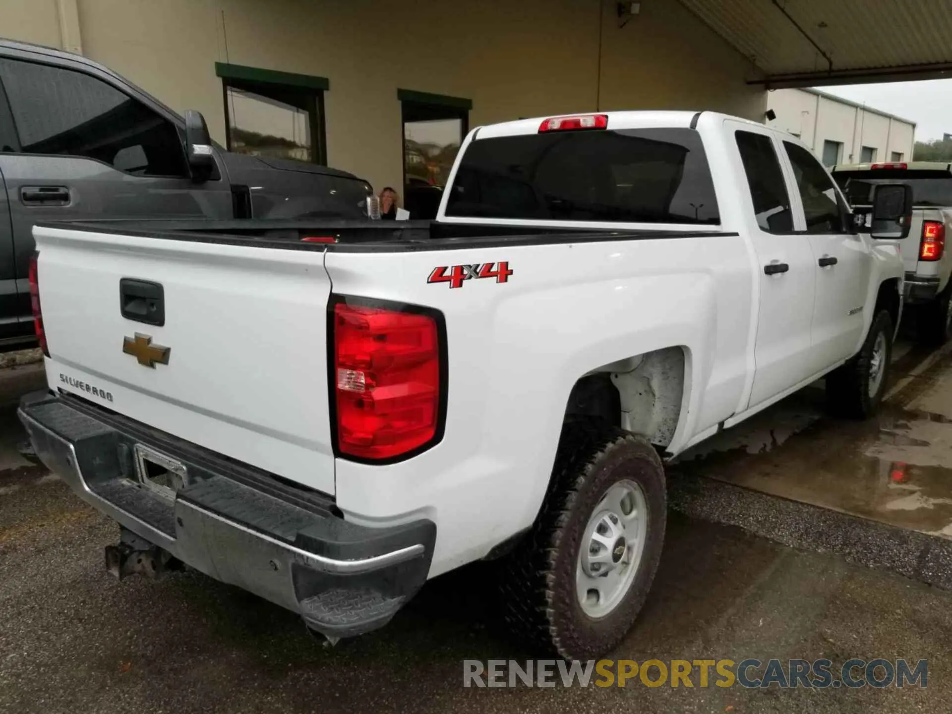 15 fotografías del automóvil dañado 2GC2KREG2K1116403 CHEVROLET SILVERADO 2500HD 2019