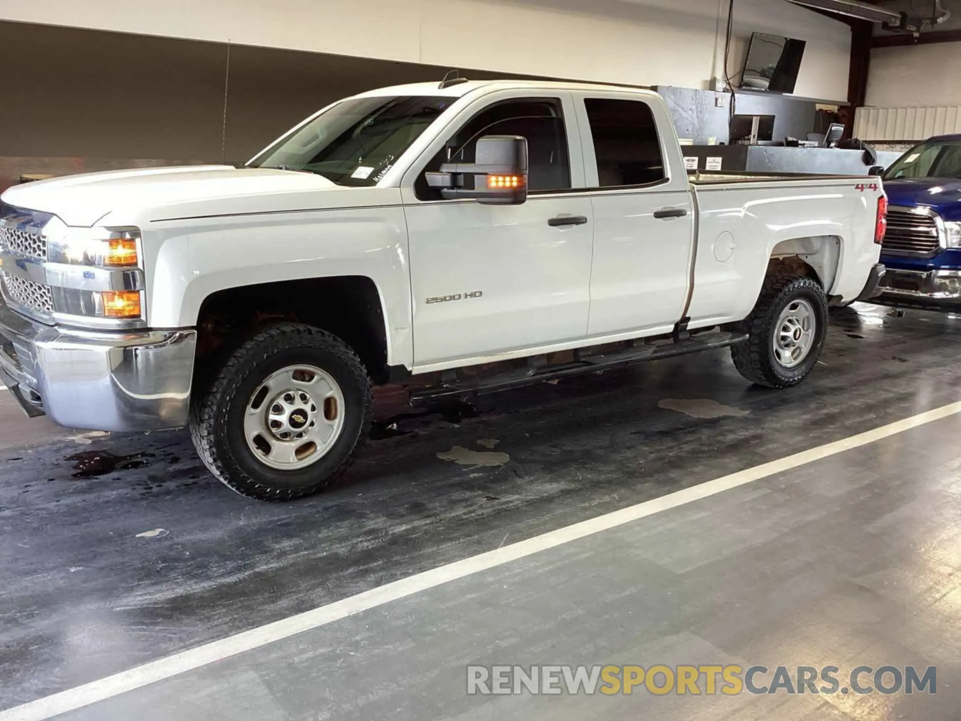 14 fotografías del automóvil dañado 2GC2KREG2K1199377 CHEVROLET SILVERADO 2500HD 2019