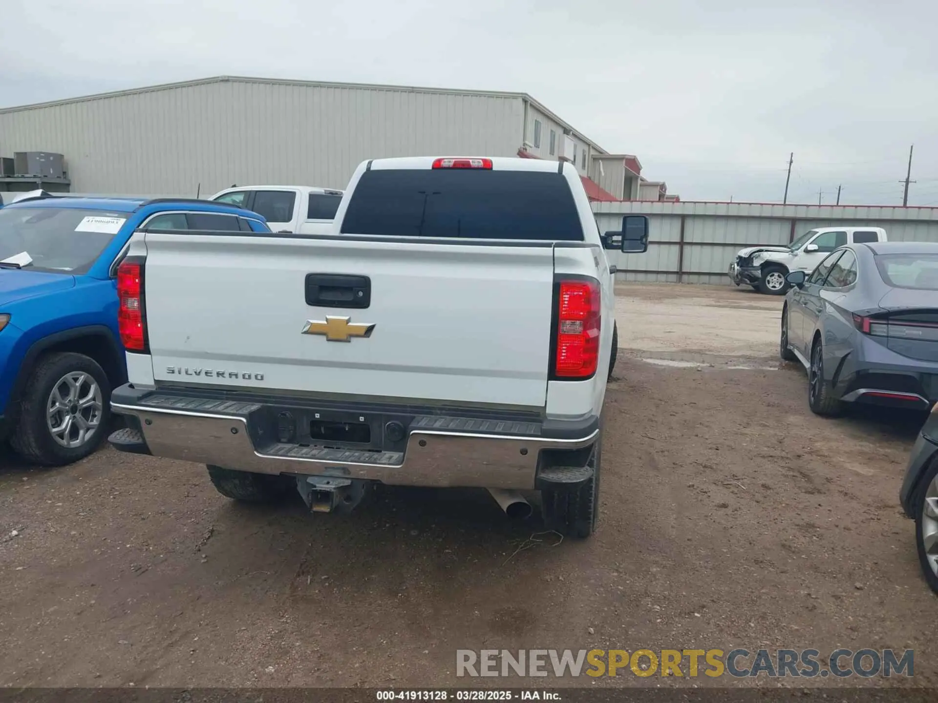 16 fotografías del automóvil dañado 2GC2KREG3K1117236 CHEVROLET SILVERADO 2500HD 2019