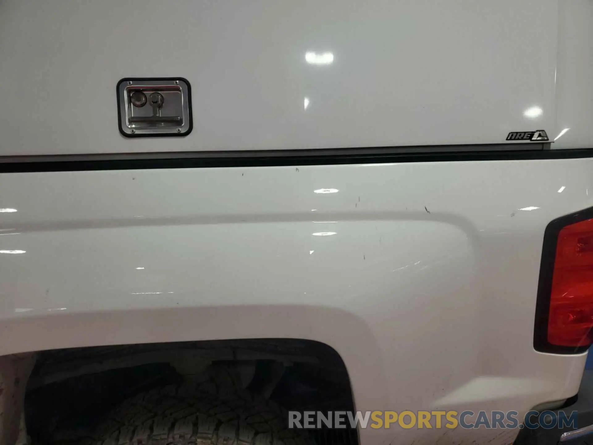 18 fotografías del automóvil dañado 2GC2KREG4K1109856 CHEVROLET SILVERADO 2500HD 2019