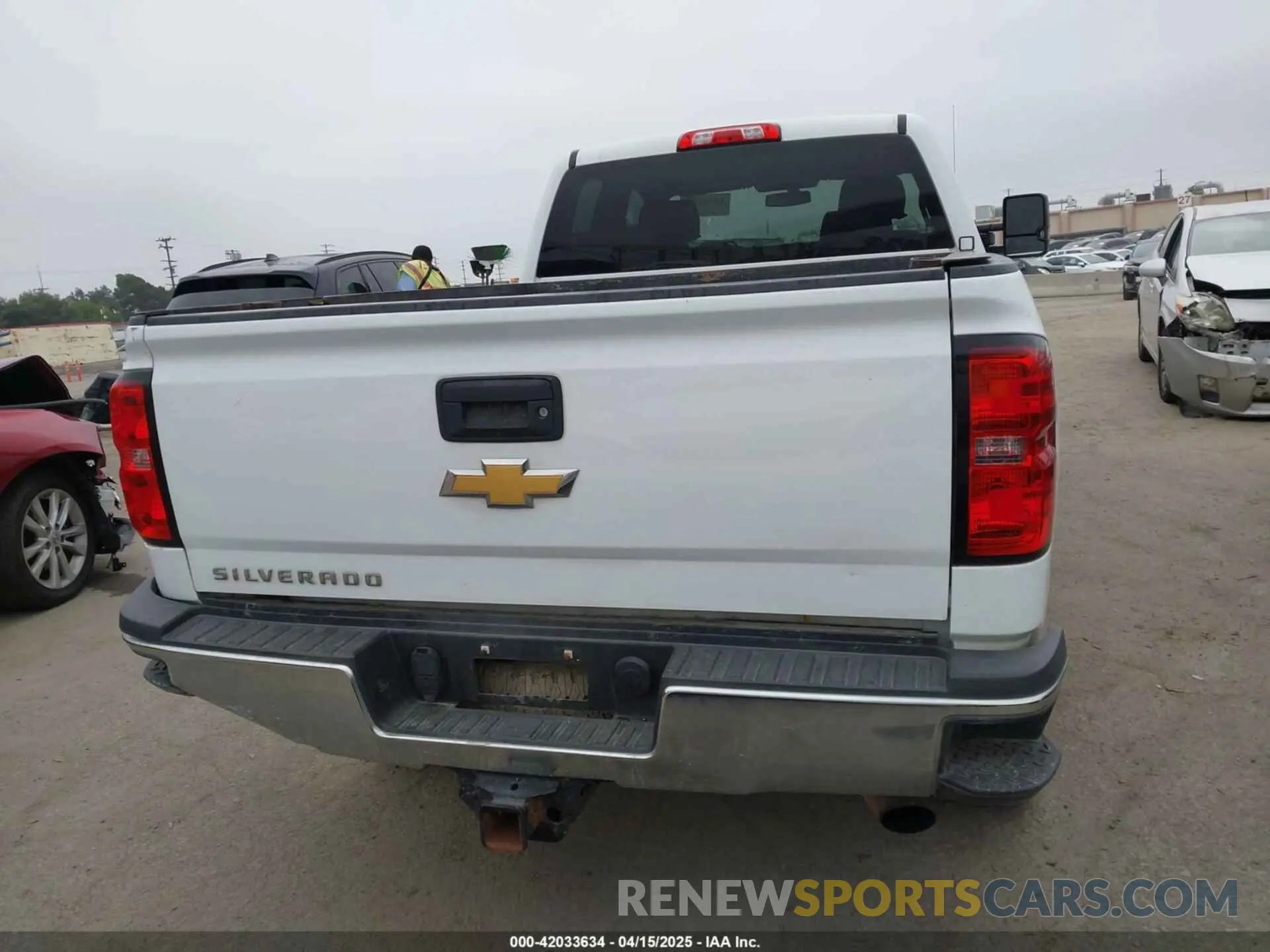 16 fotografías del automóvil dañado 2GC2KREG6K1108417 CHEVROLET SILVERADO 2500HD 2019