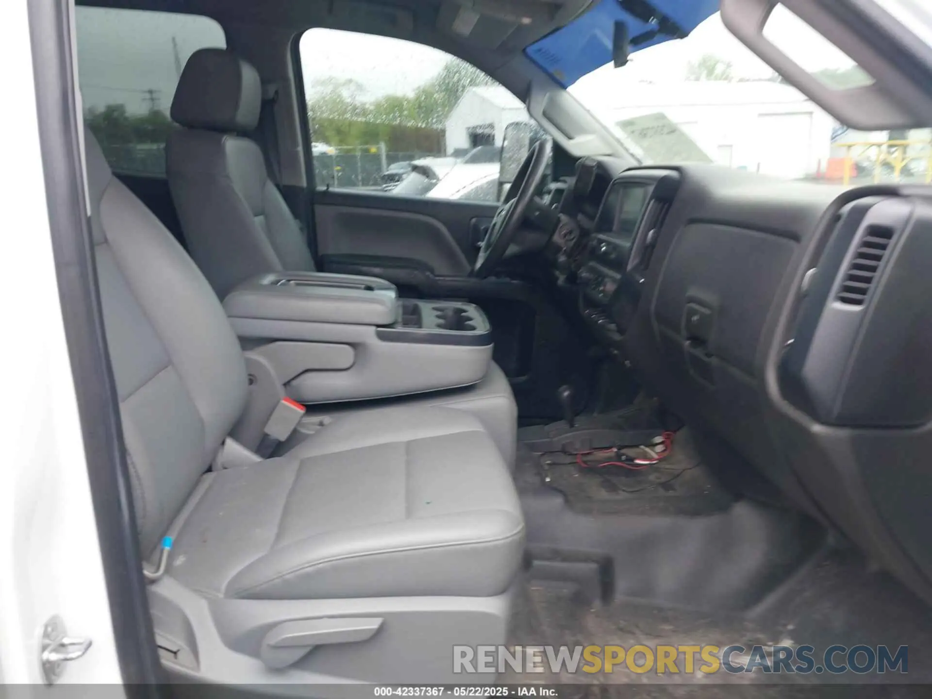 5 fotografías del automóvil dañado 2GC2KREG8K1223889 CHEVROLET SILVERADO 2500HD 2019