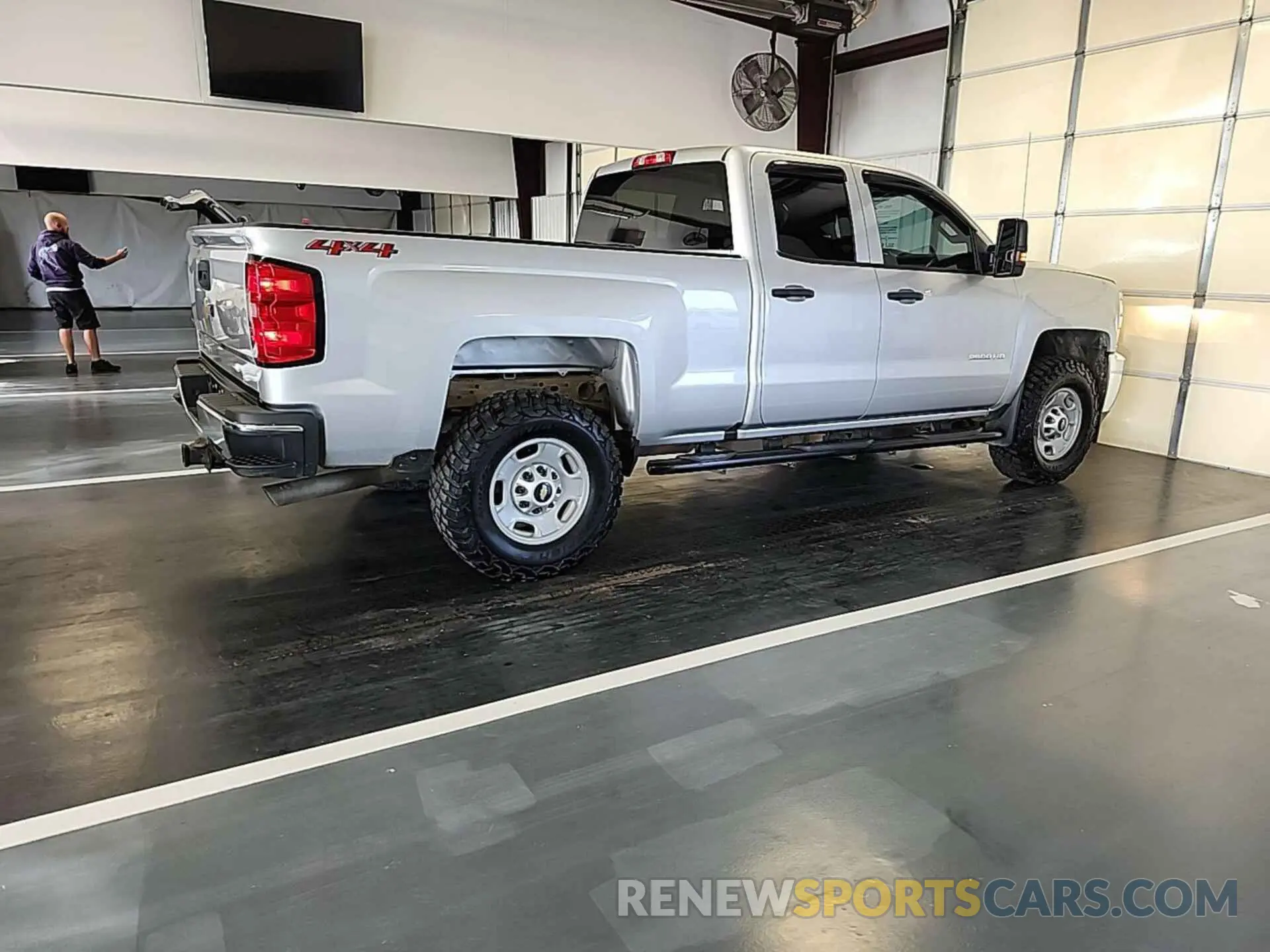 14 fotografías del automóvil dañado 2GC2KREG8K1239865 CHEVROLET SILVERADO 2500HD 2019