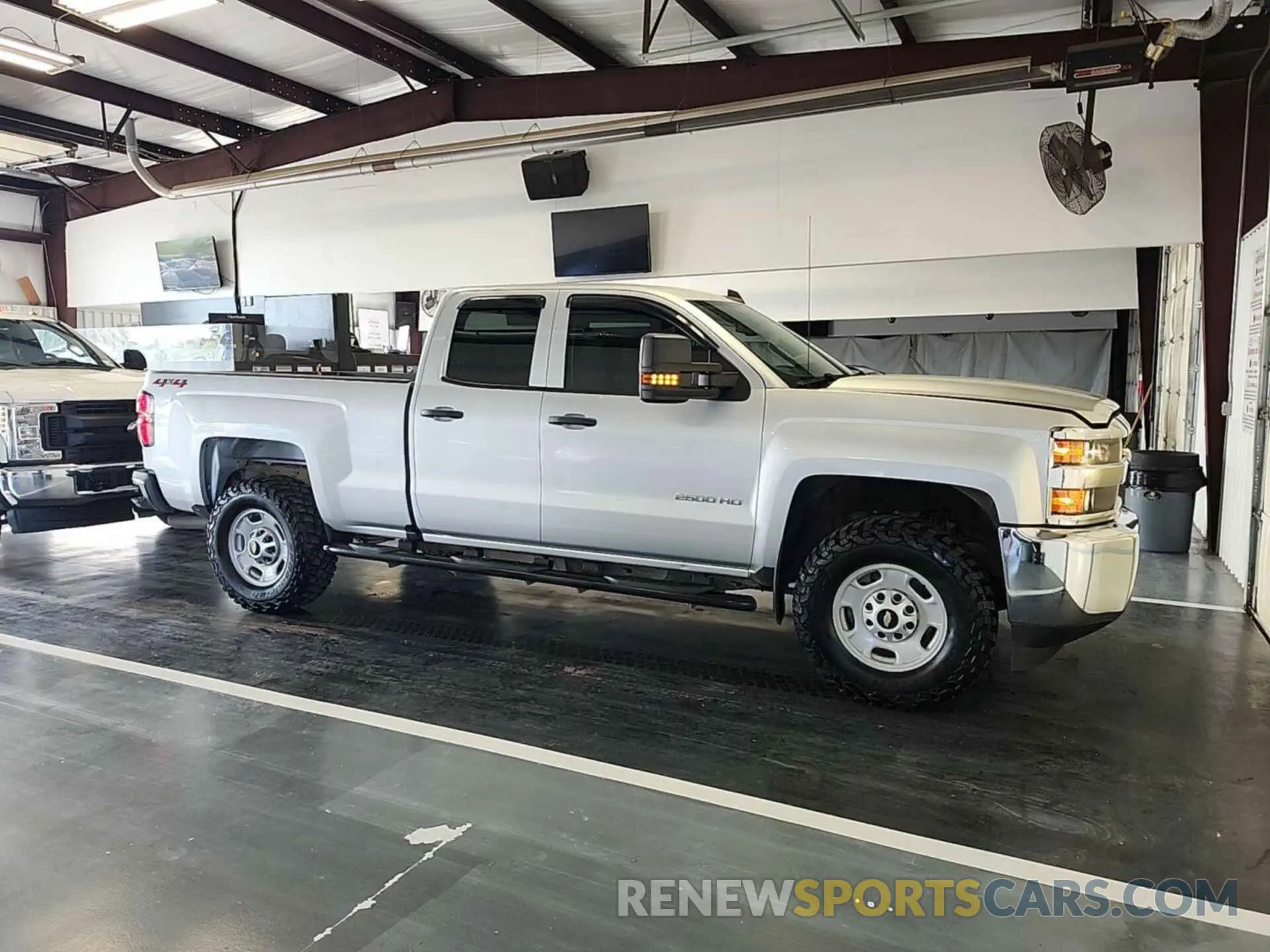 22 fotografías del automóvil dañado 2GC2KREG8K1239865 CHEVROLET SILVERADO 2500HD 2019