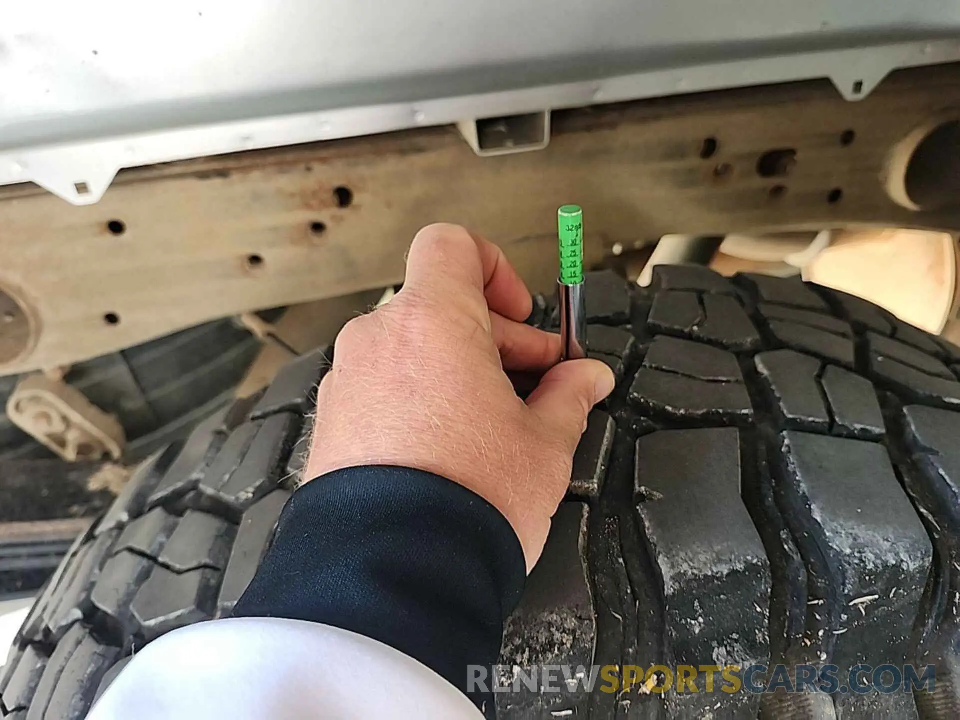 26 fotografías del automóvil dañado 2GC2KREG8K1239865 CHEVROLET SILVERADO 2500HD 2019