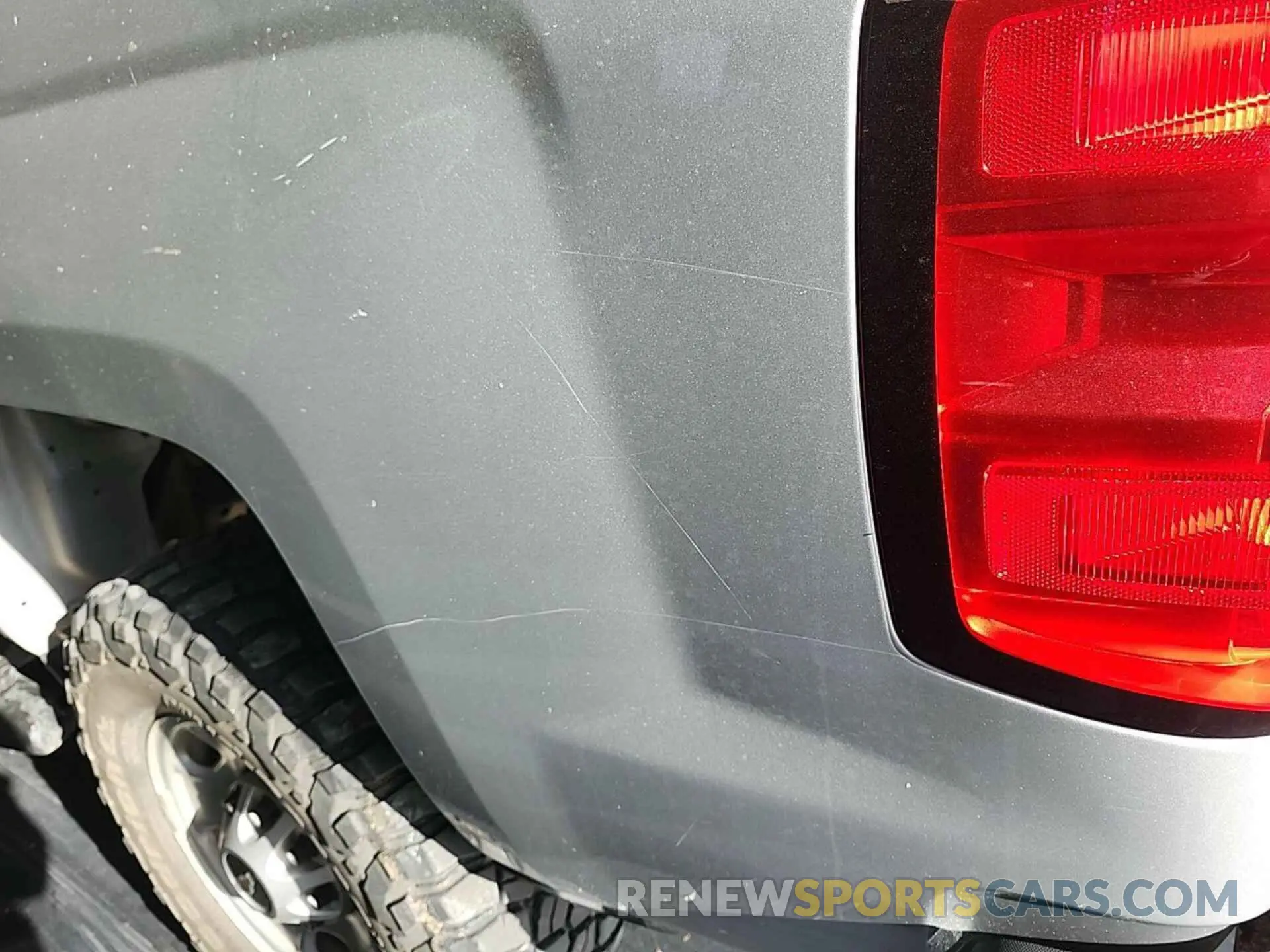 27 fotografías del automóvil dañado 2GC2KREG8K1239865 CHEVROLET SILVERADO 2500HD 2019