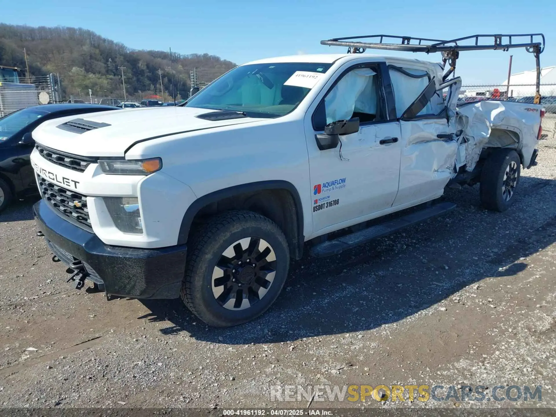 2 fotografías del automóvil dañado 1GC4YME77LF180487 CHEVROLET SILVERADO 2500HD 2020