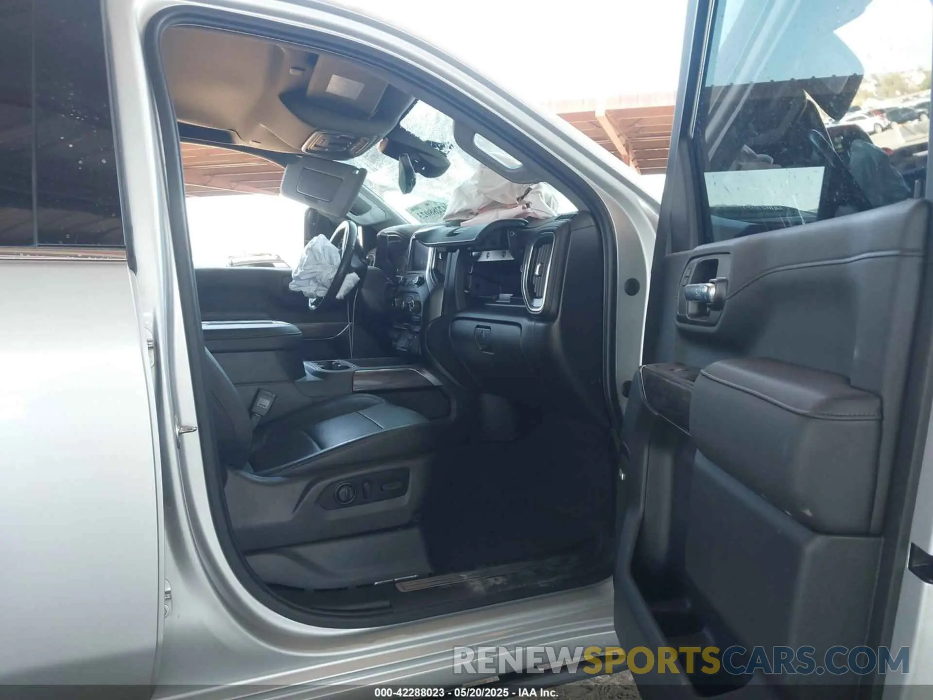 5 fotografías del automóvil dañado 1GC4YPEY8LF340385 CHEVROLET SILVERADO 2500HD 2020