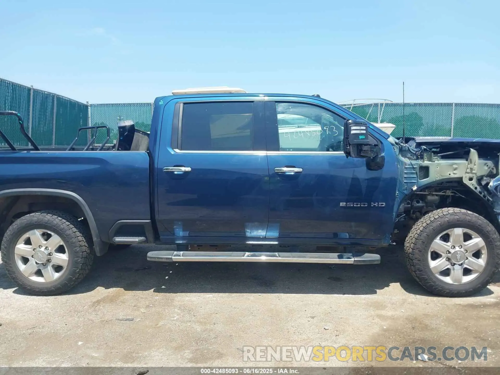 14 fotografías del automóvil dañado 1GC4YPEY9LF148537 CHEVROLET SILVERADO 2500HD 2020