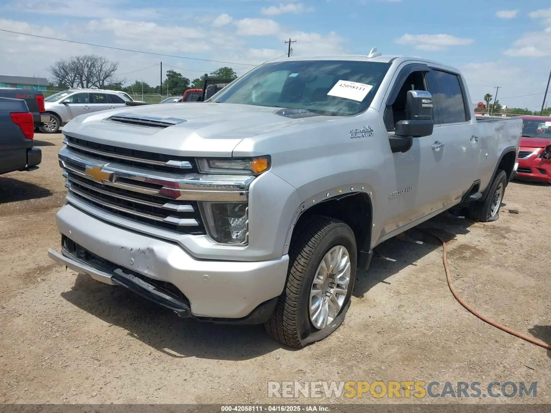 2 fotografías del automóvil dañado 1GC4YREY7LF271913 CHEVROLET SILVERADO 2500HD 2020