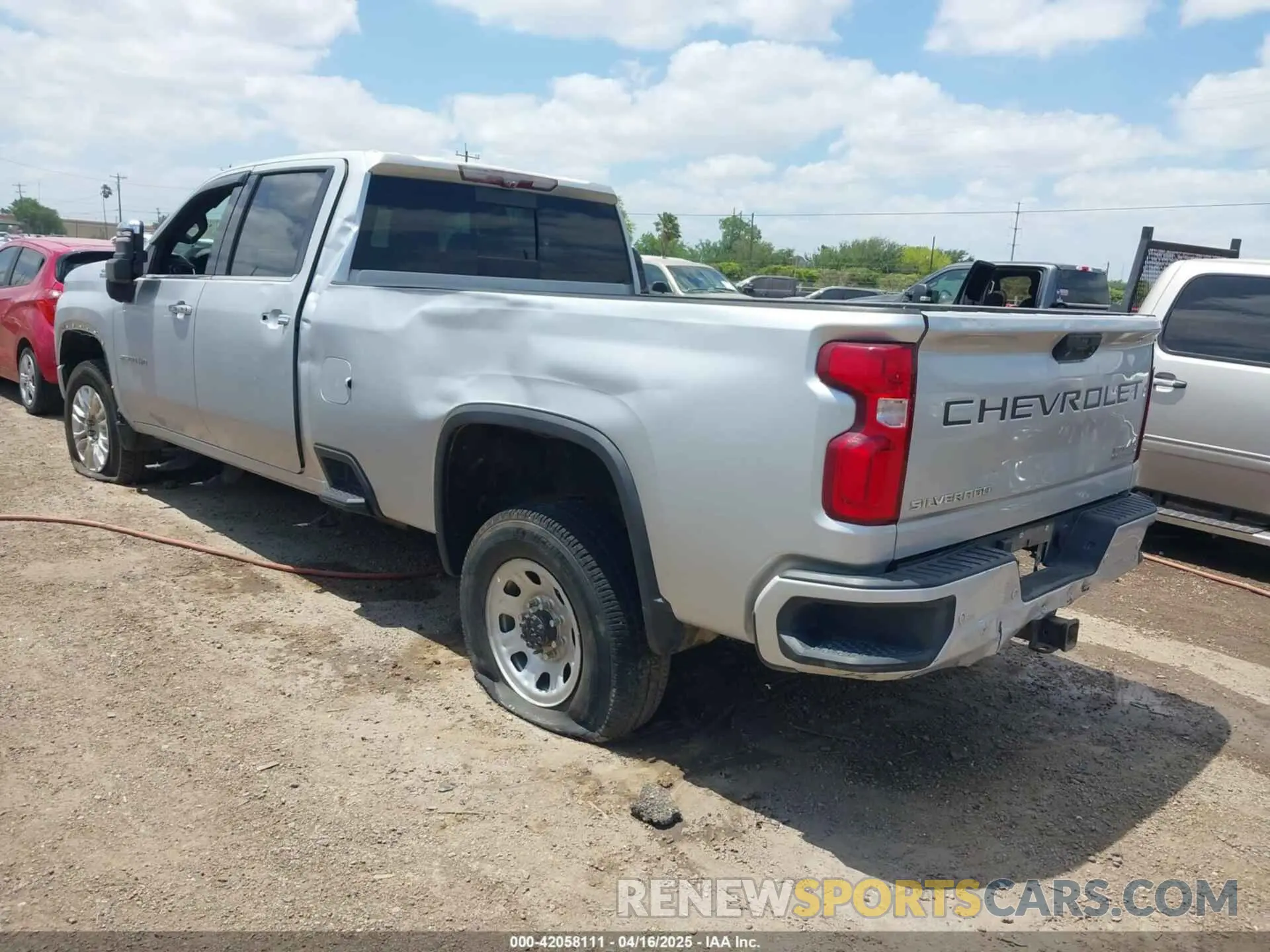 3 fotografías del automóvil dañado 1GC4YREY7LF271913 CHEVROLET SILVERADO 2500HD 2020