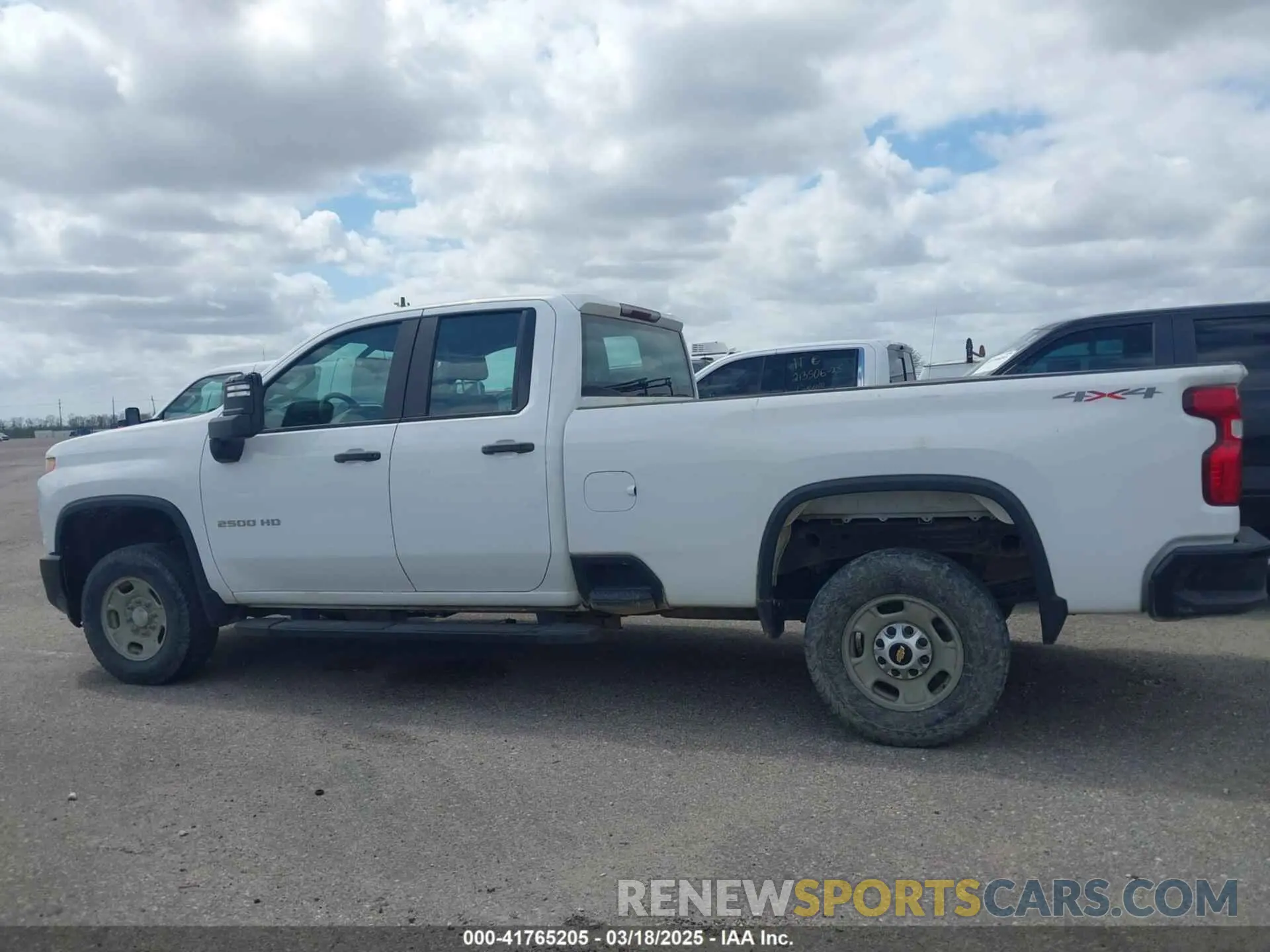 14 fotografías del automóvil dañado 1GC5YLE76LF255971 CHEVROLET SILVERADO 2500HD 2020