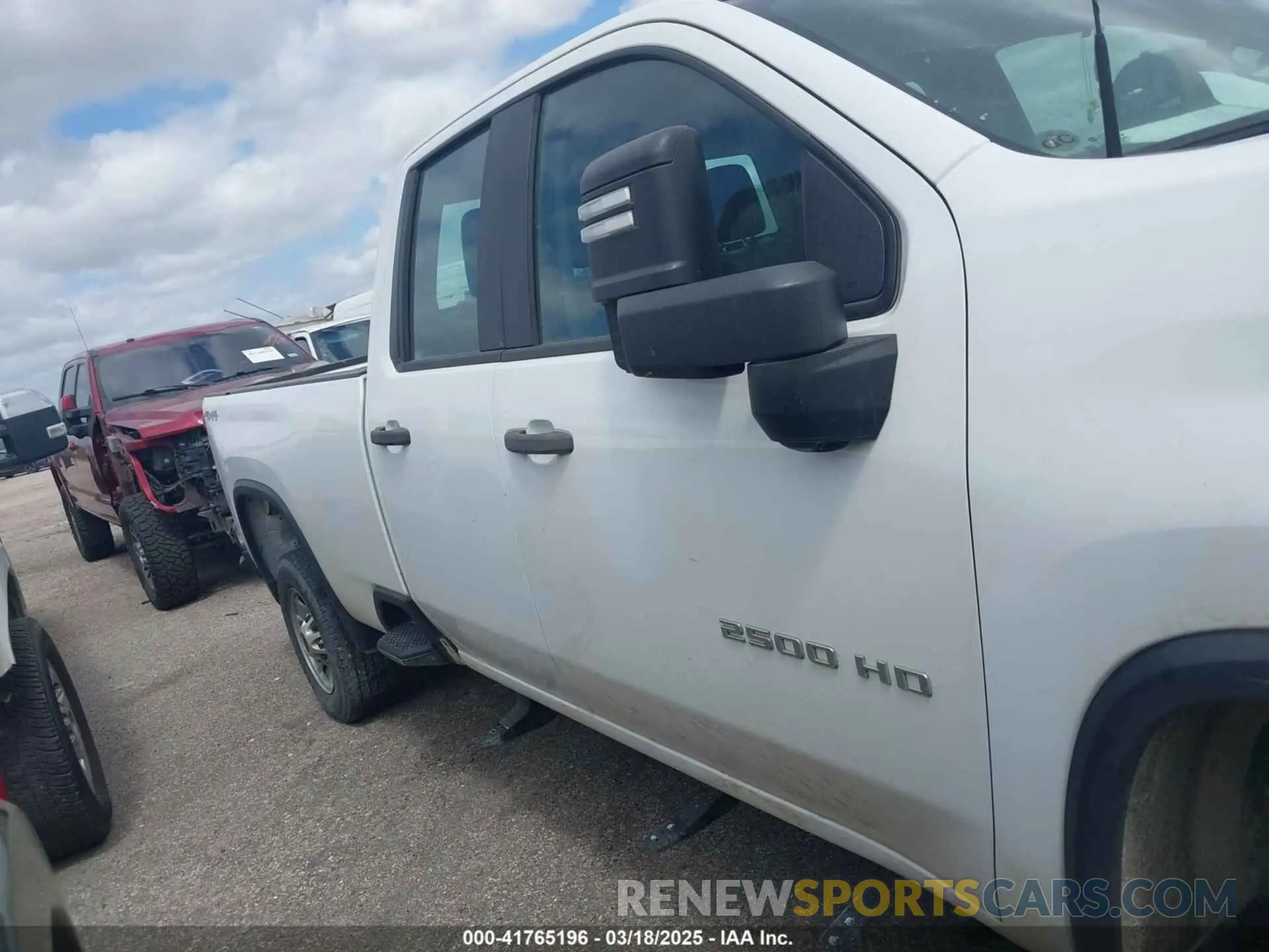 14 fotografías del automóvil dañado 1GC5YLE78LF256023 CHEVROLET SILVERADO 2500HD 2020