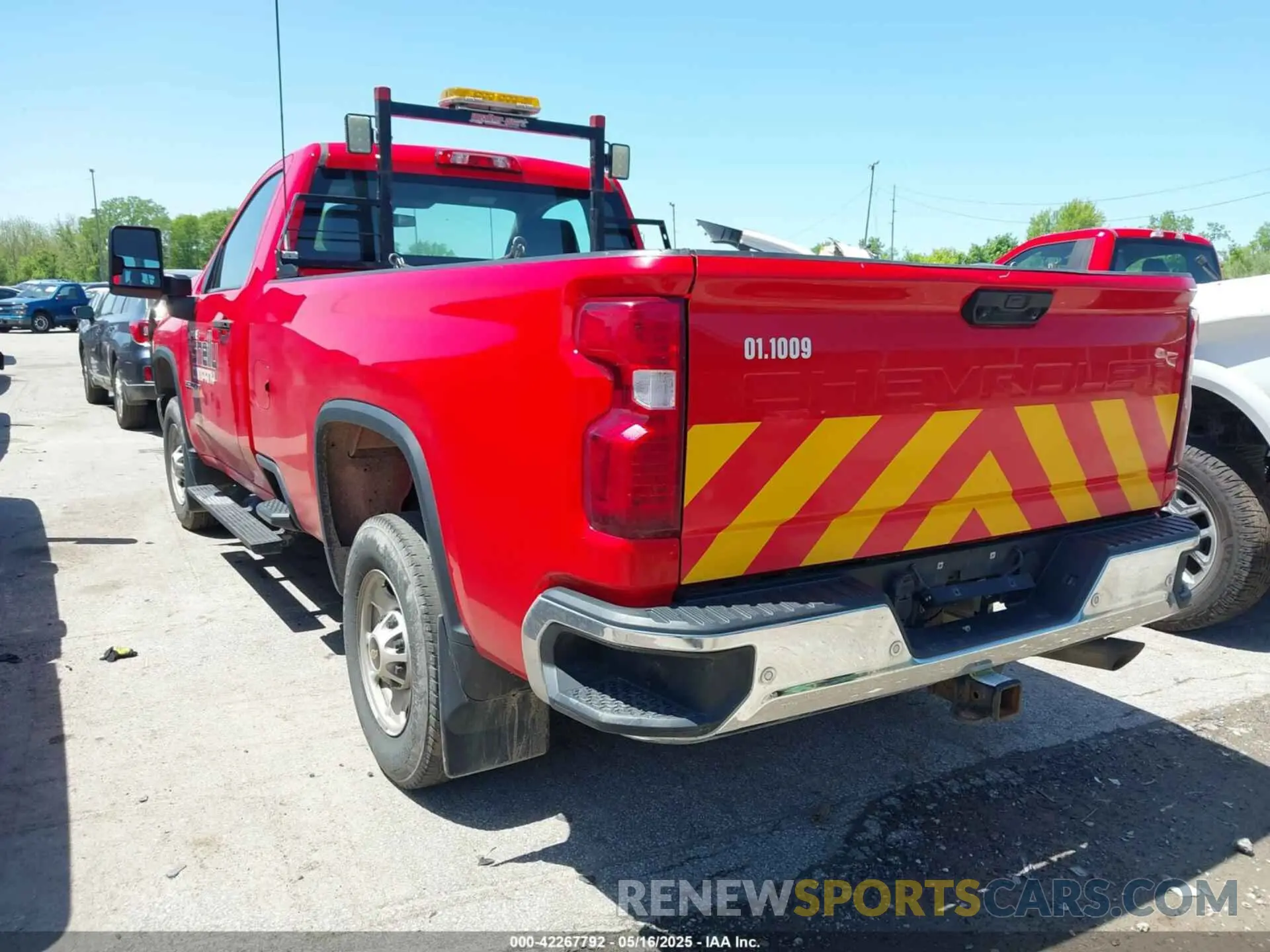 3 fotografías del automóvil dañado 1GC0WLE71MF129129 CHEVROLET SILVERADO 2500HD 2021